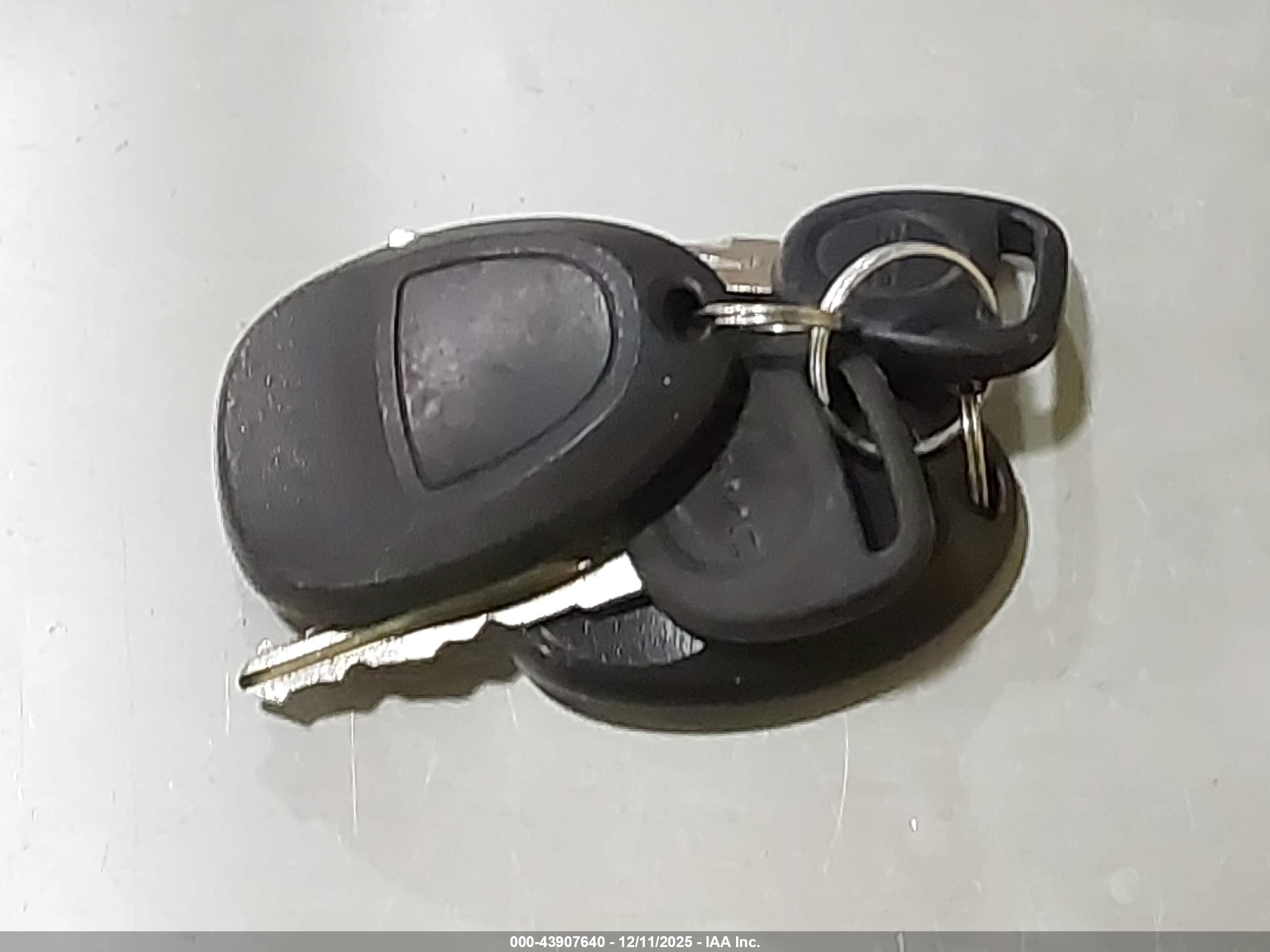 GMC ACADIA image 11