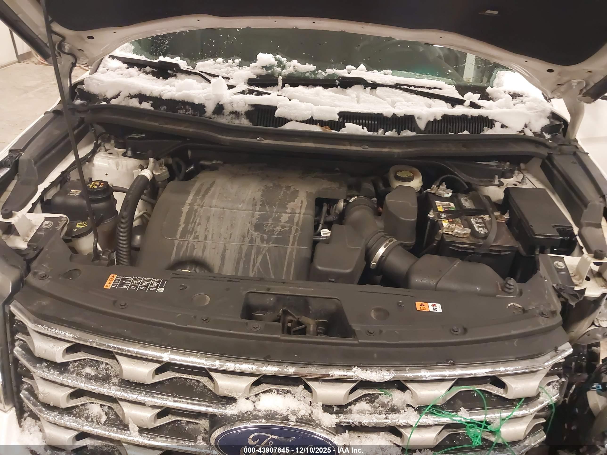 FORD EXPLORER image 10