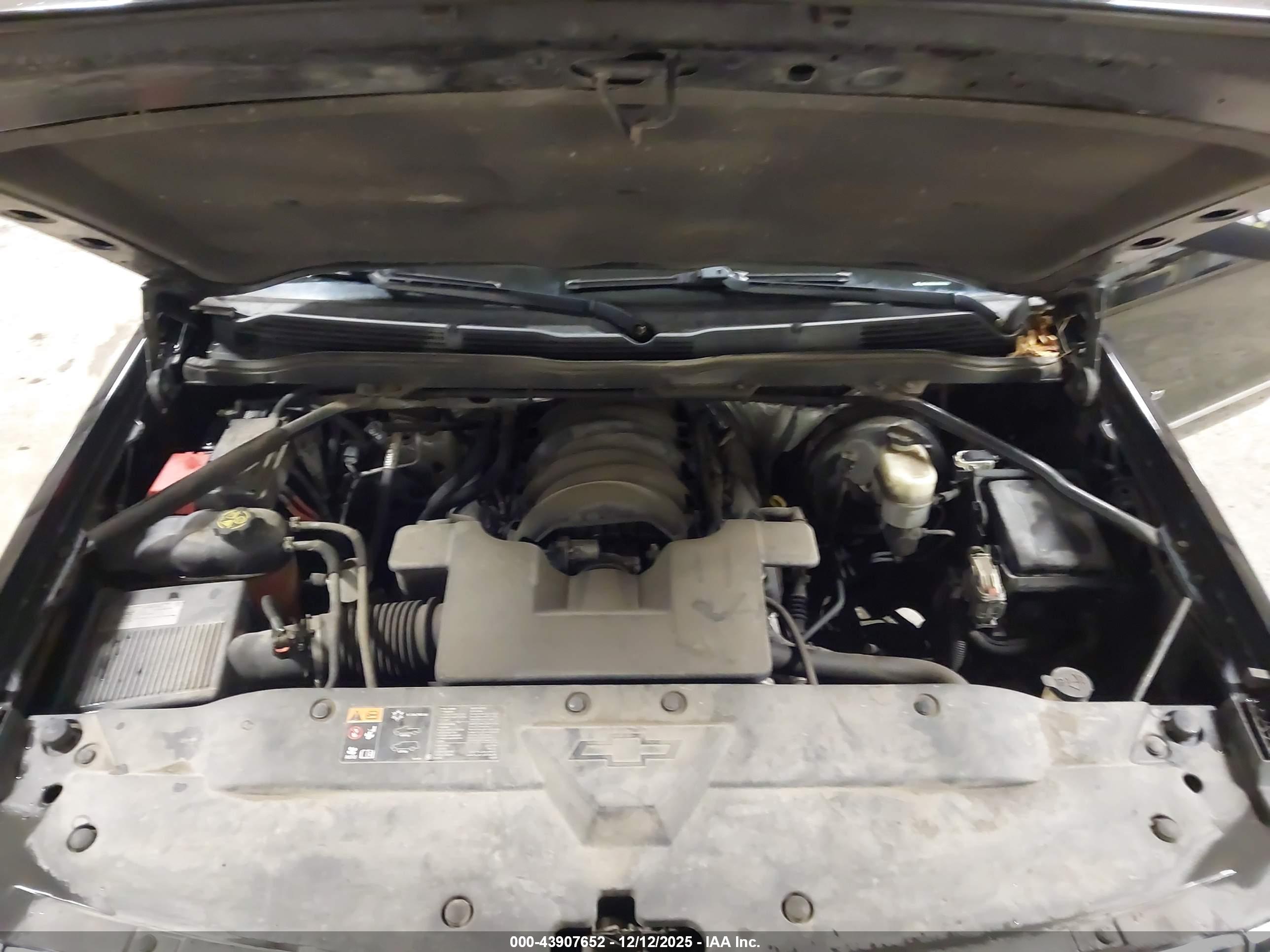 CHEVROLET SILVERADO image 10