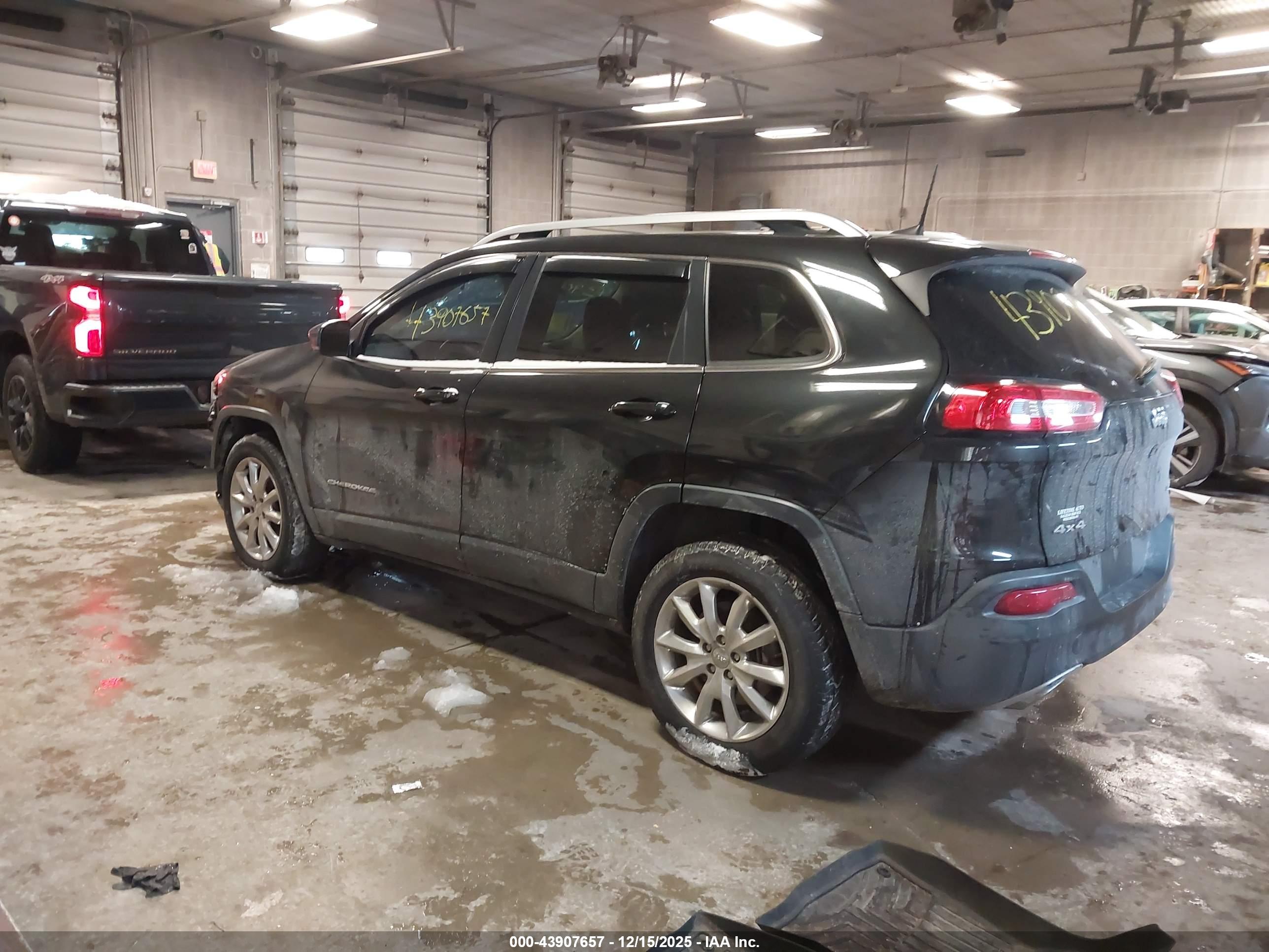JEEP CHEROKEE image 3