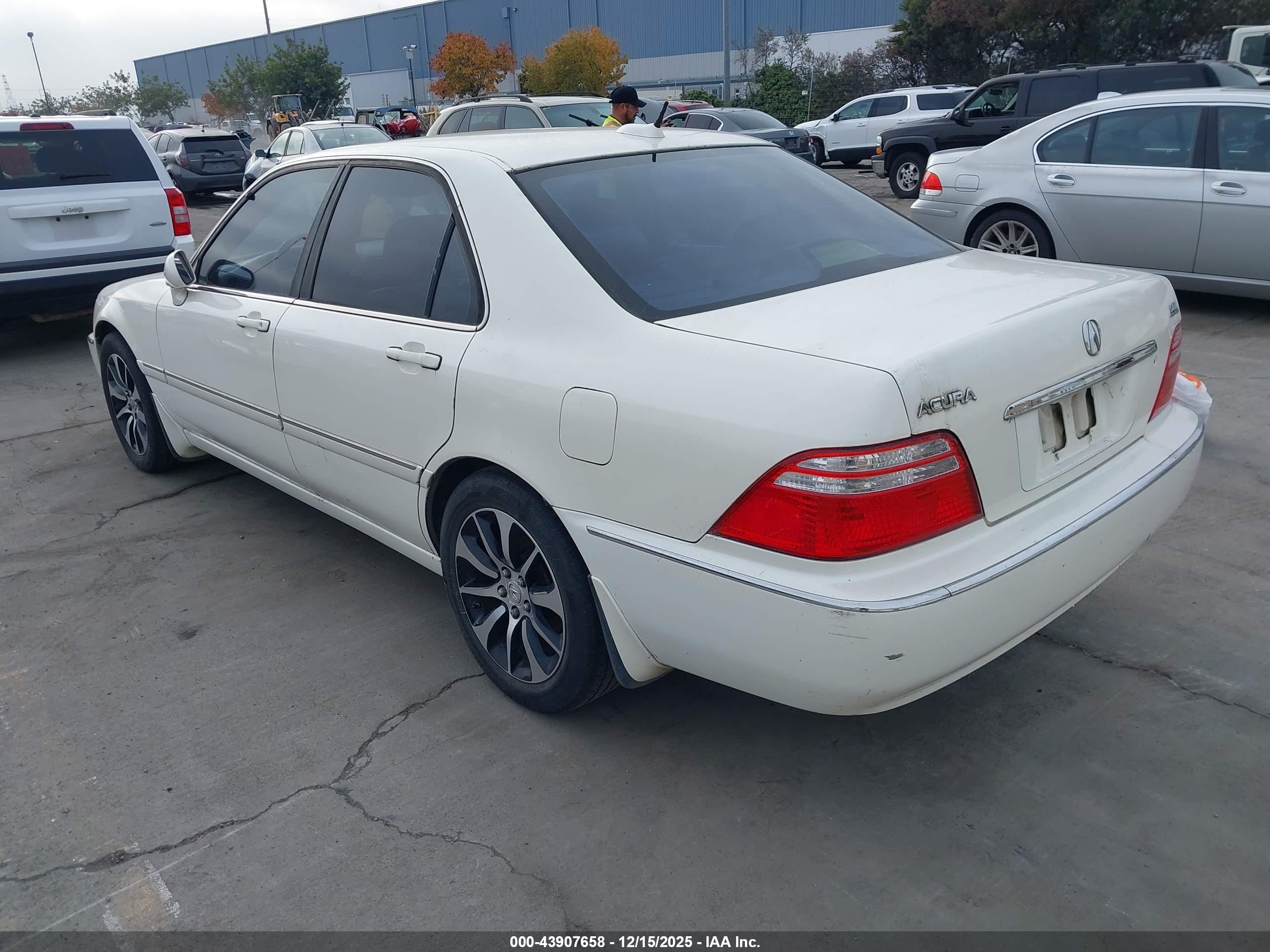 ACURA RL image 3