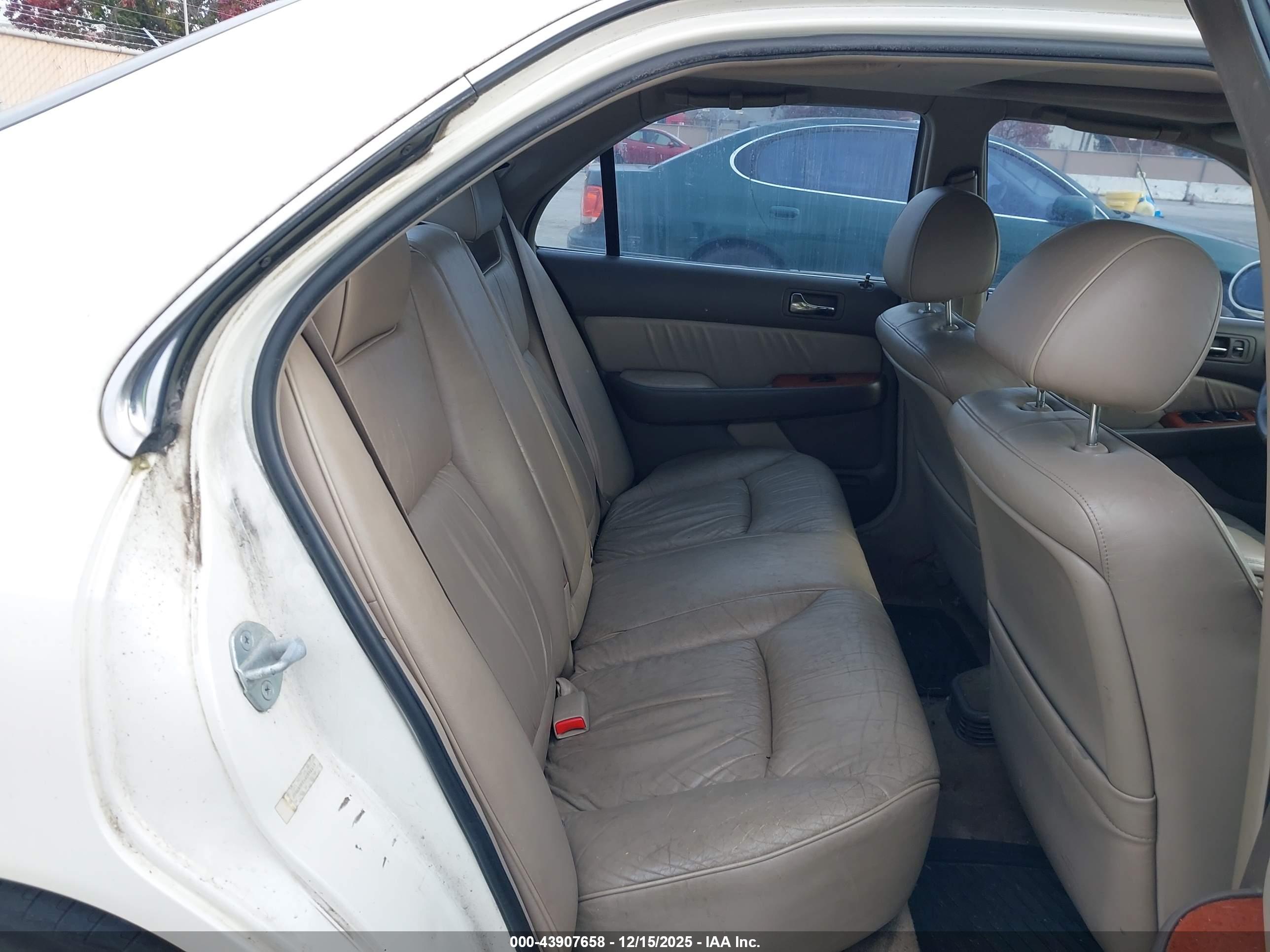 ACURA RL image 8