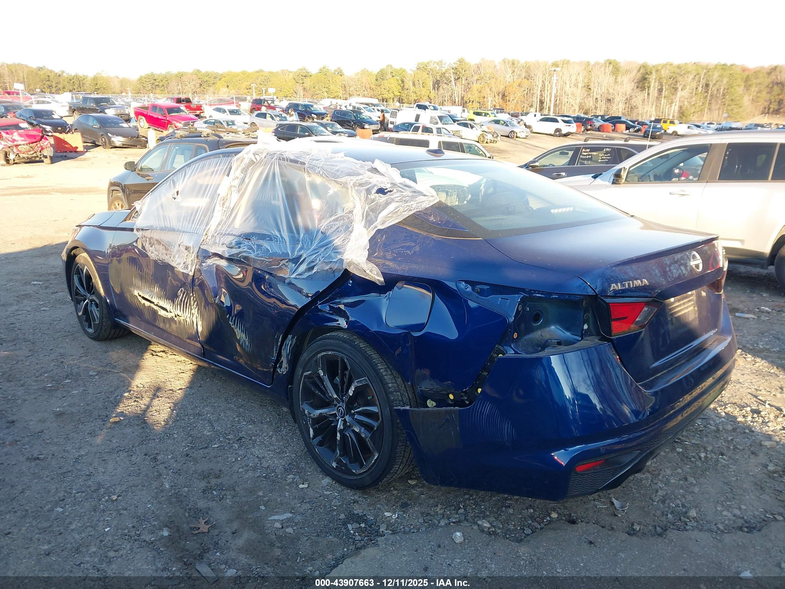 NISSAN ALTIMA image 6