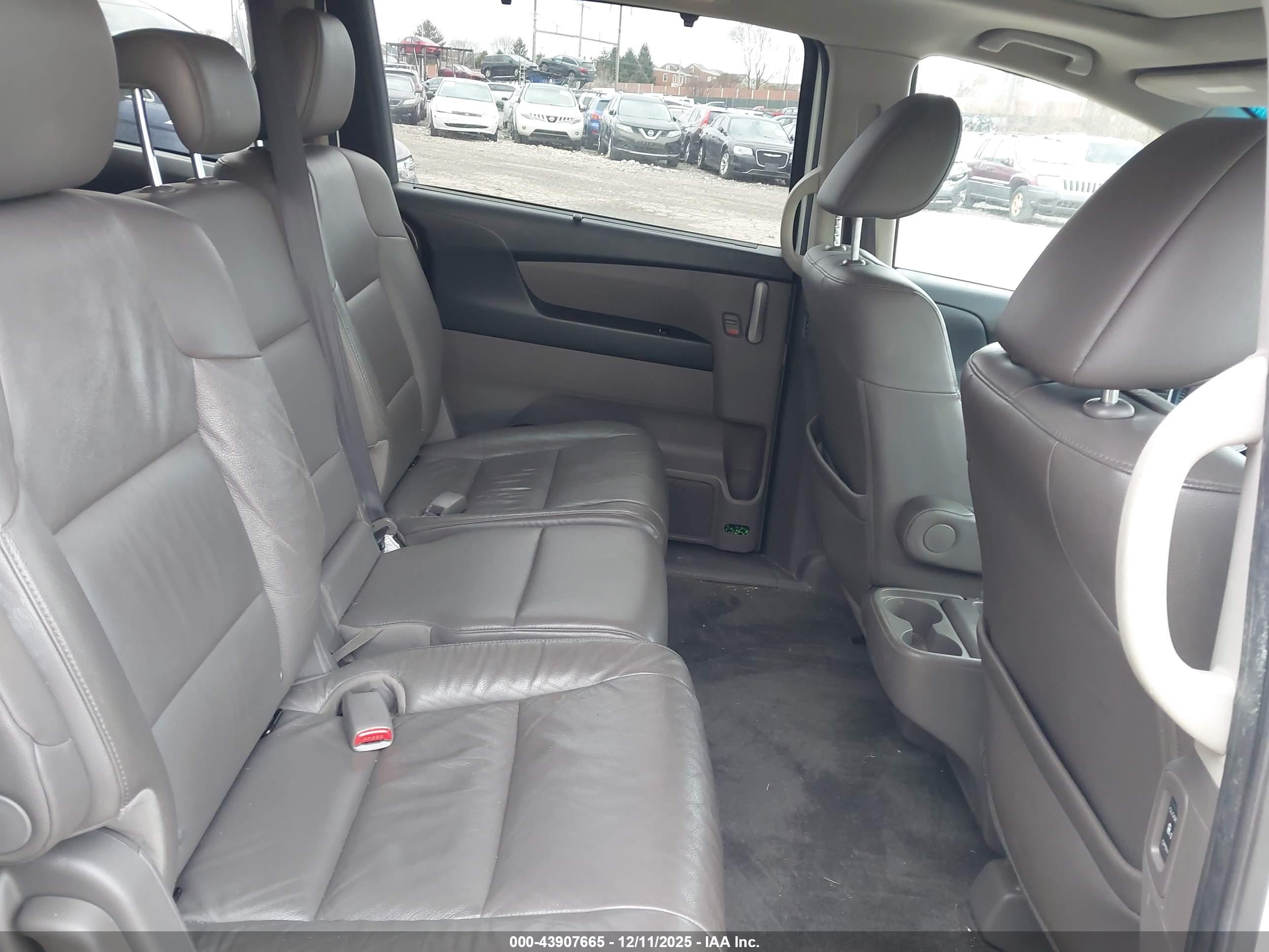HONDA ODYSSEY image 8
