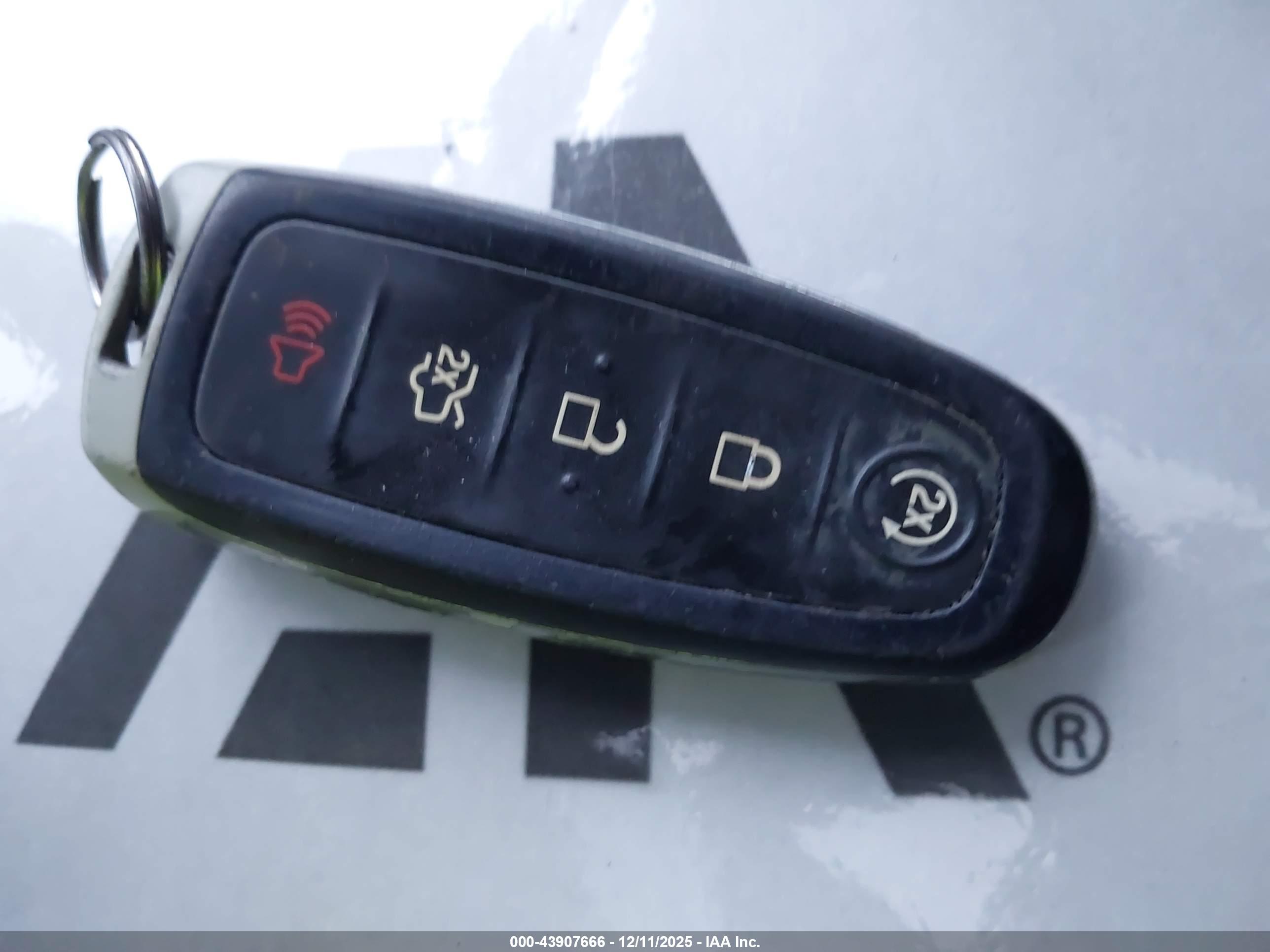 FORD ESCAPE image 11