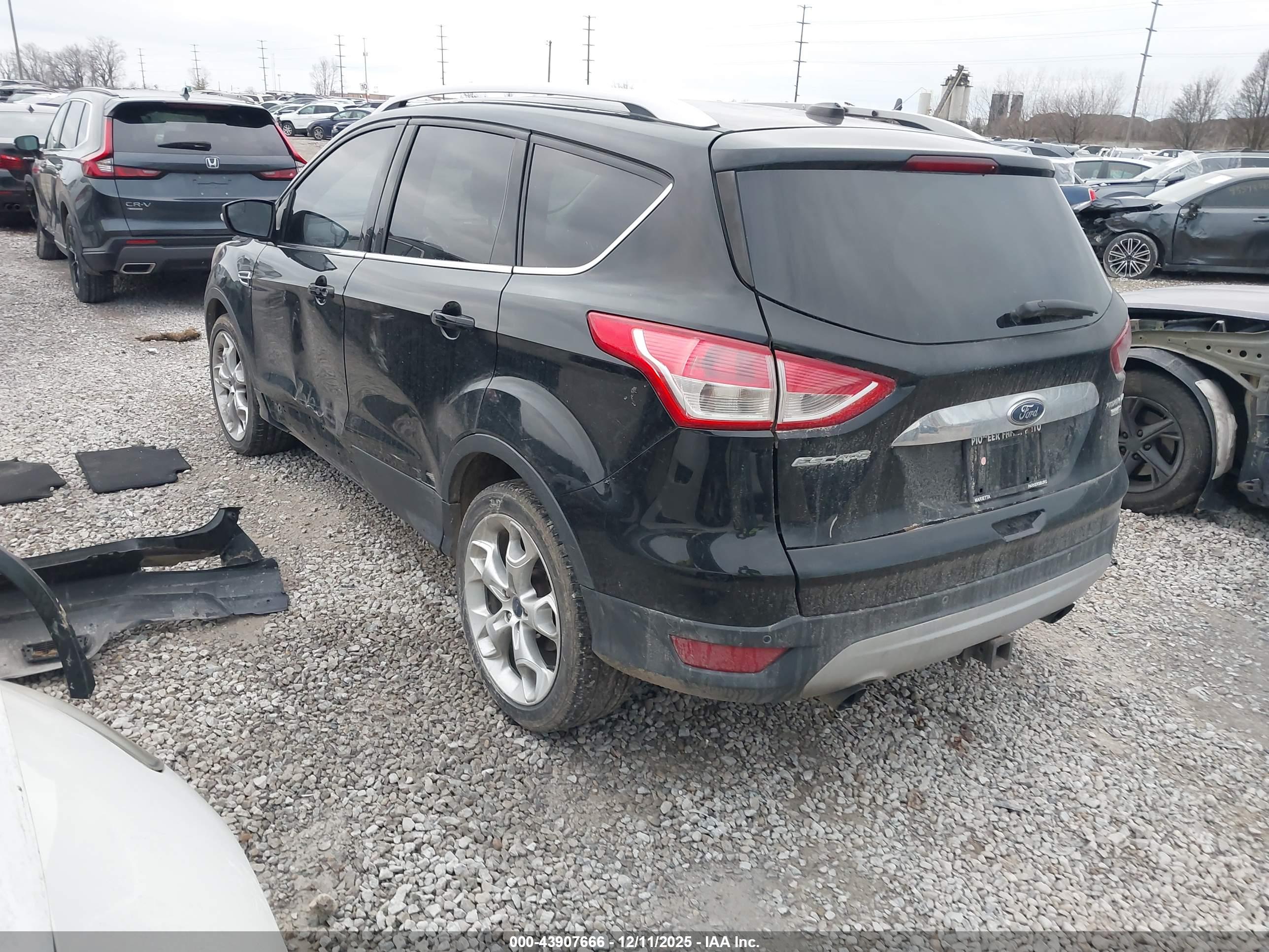 FORD ESCAPE image 3