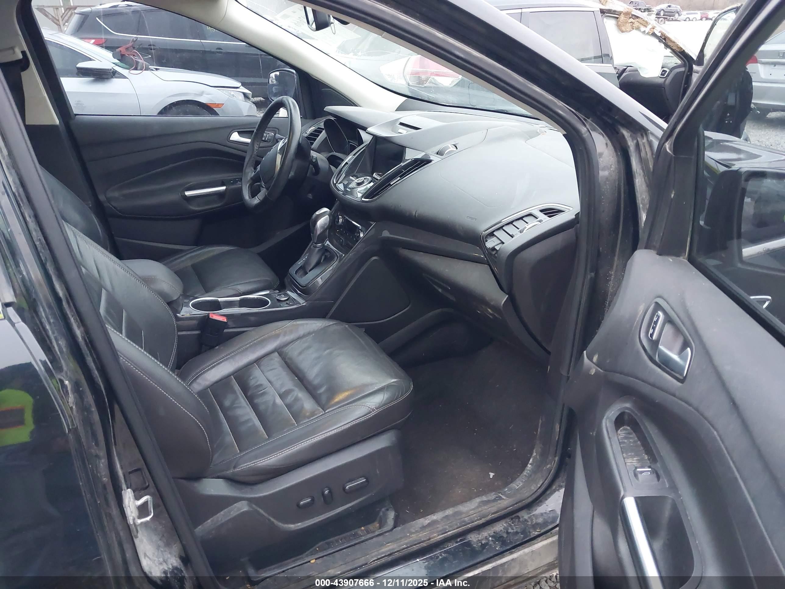 FORD ESCAPE image 5