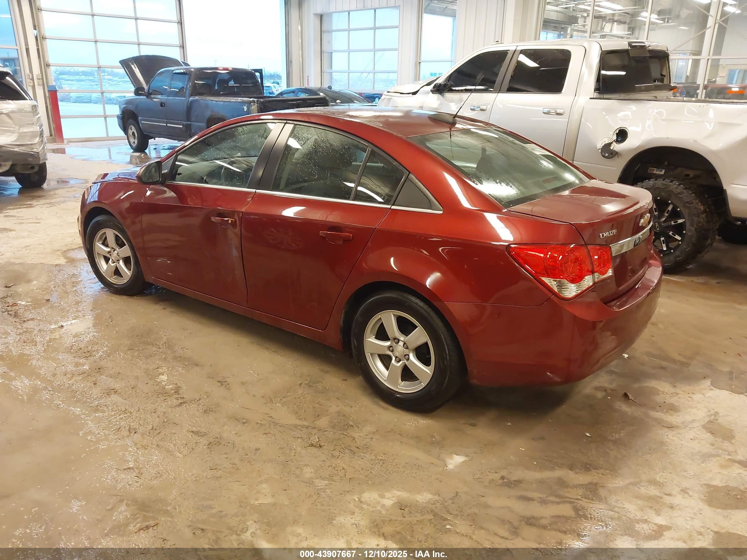 CHEVROLET CRUZE image 3