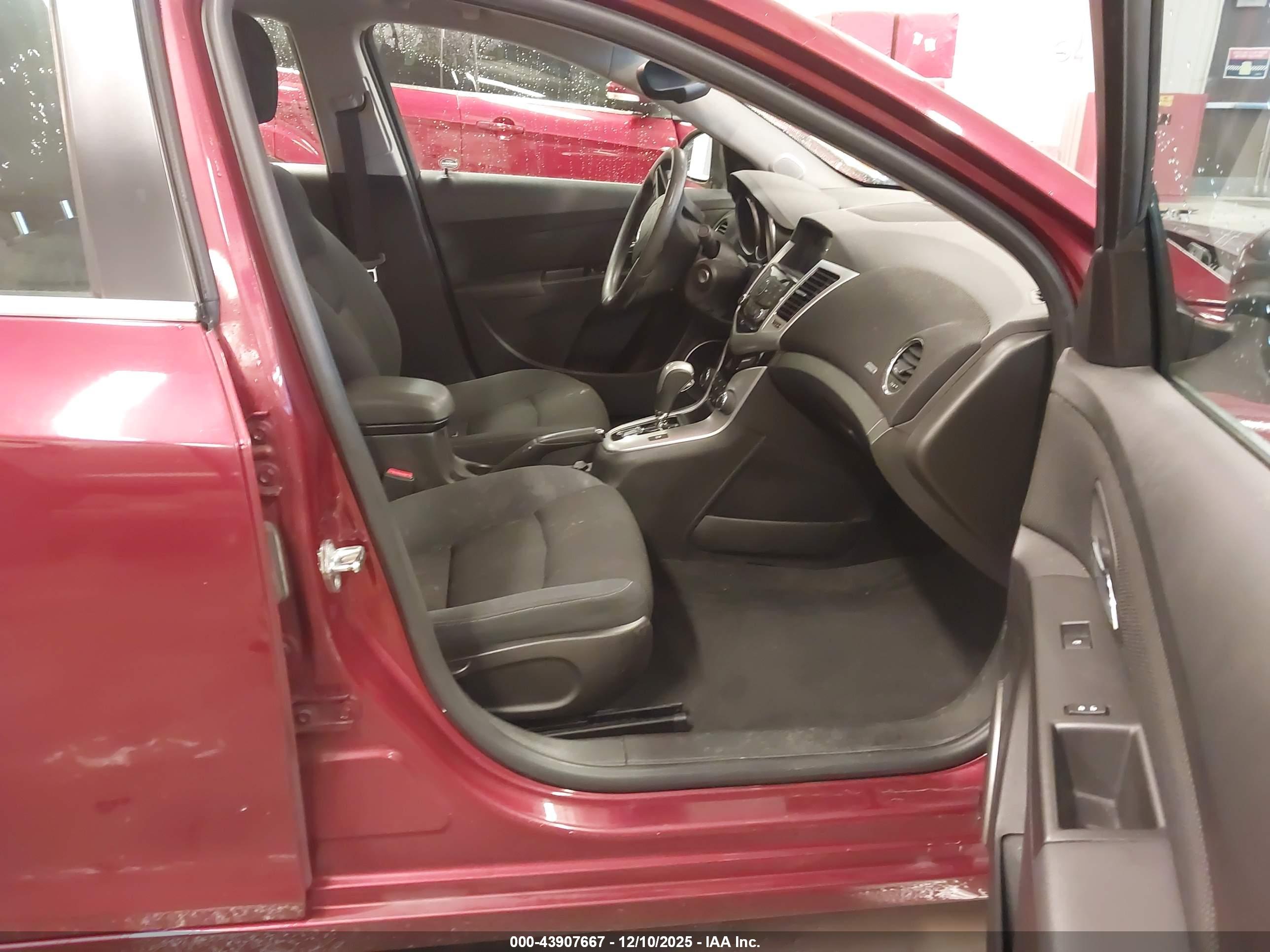 CHEVROLET CRUZE image 5