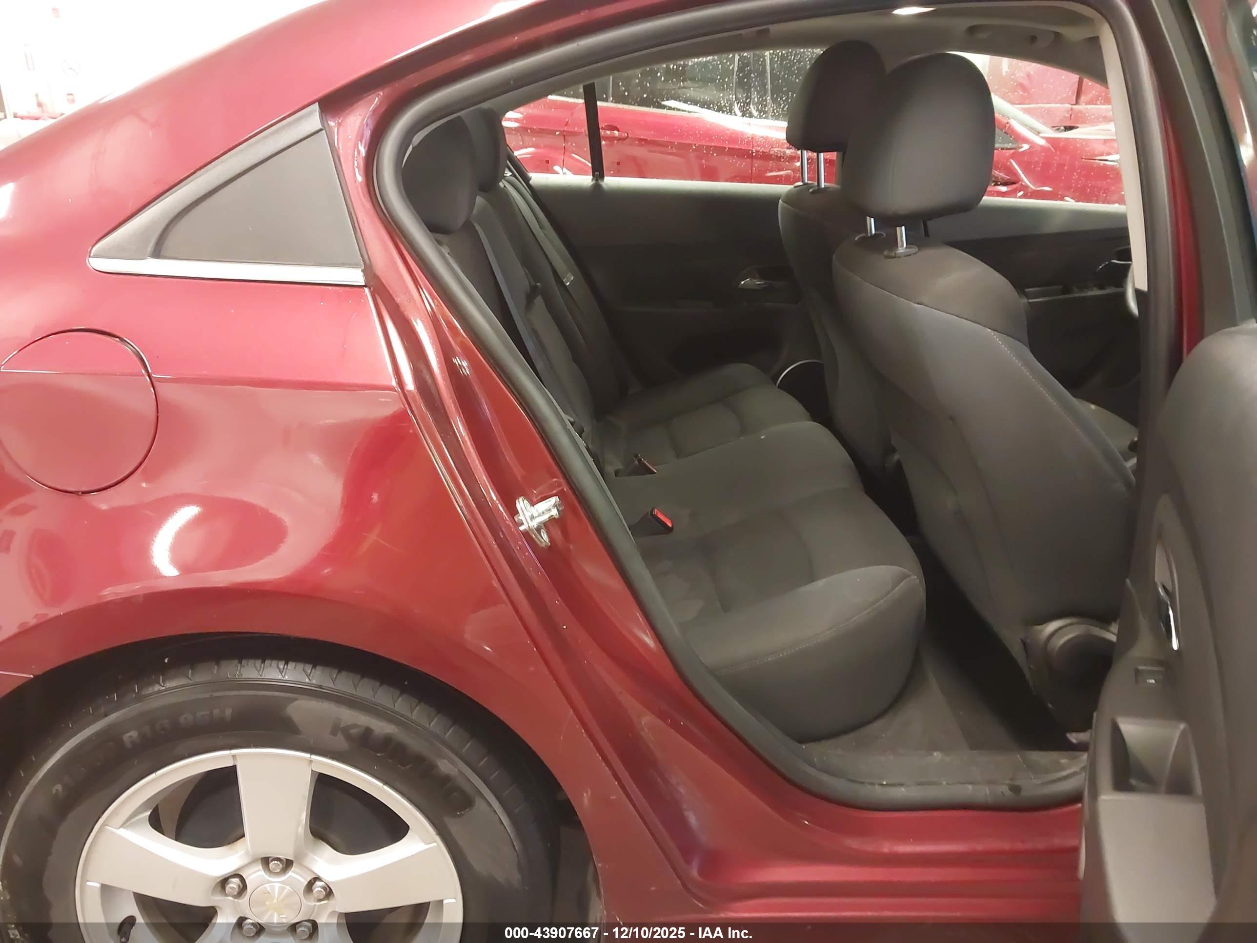 CHEVROLET CRUZE image 8