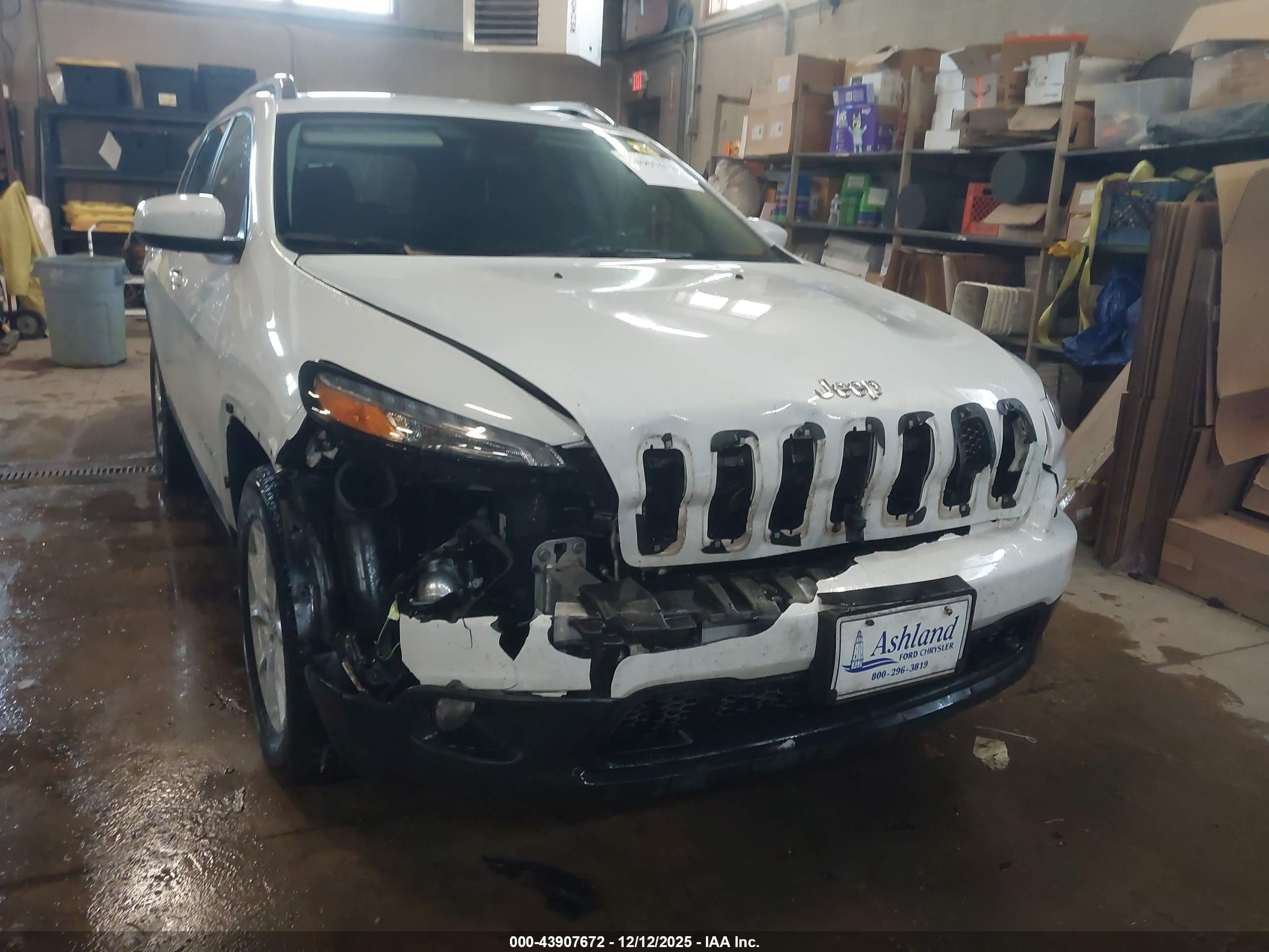 JEEP CHEROKEE image 6