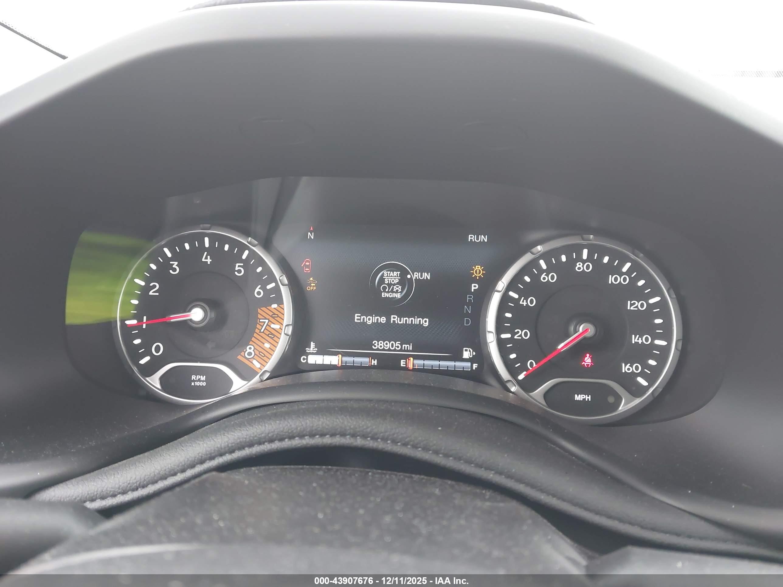JEEP RENEGADE image 7