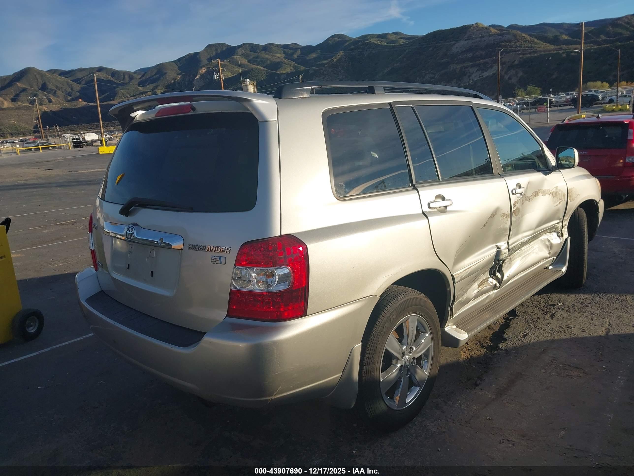 TOYOTA HIGHLANDER image 4