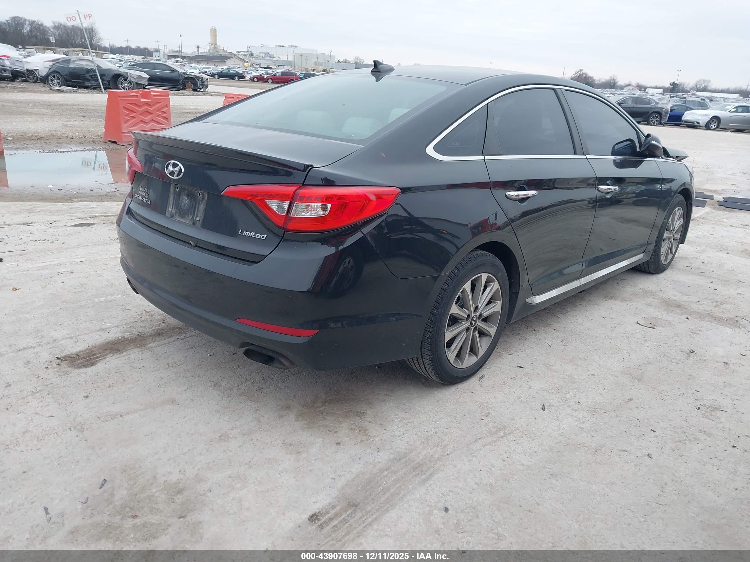HYUNDAI SONATA image 4
