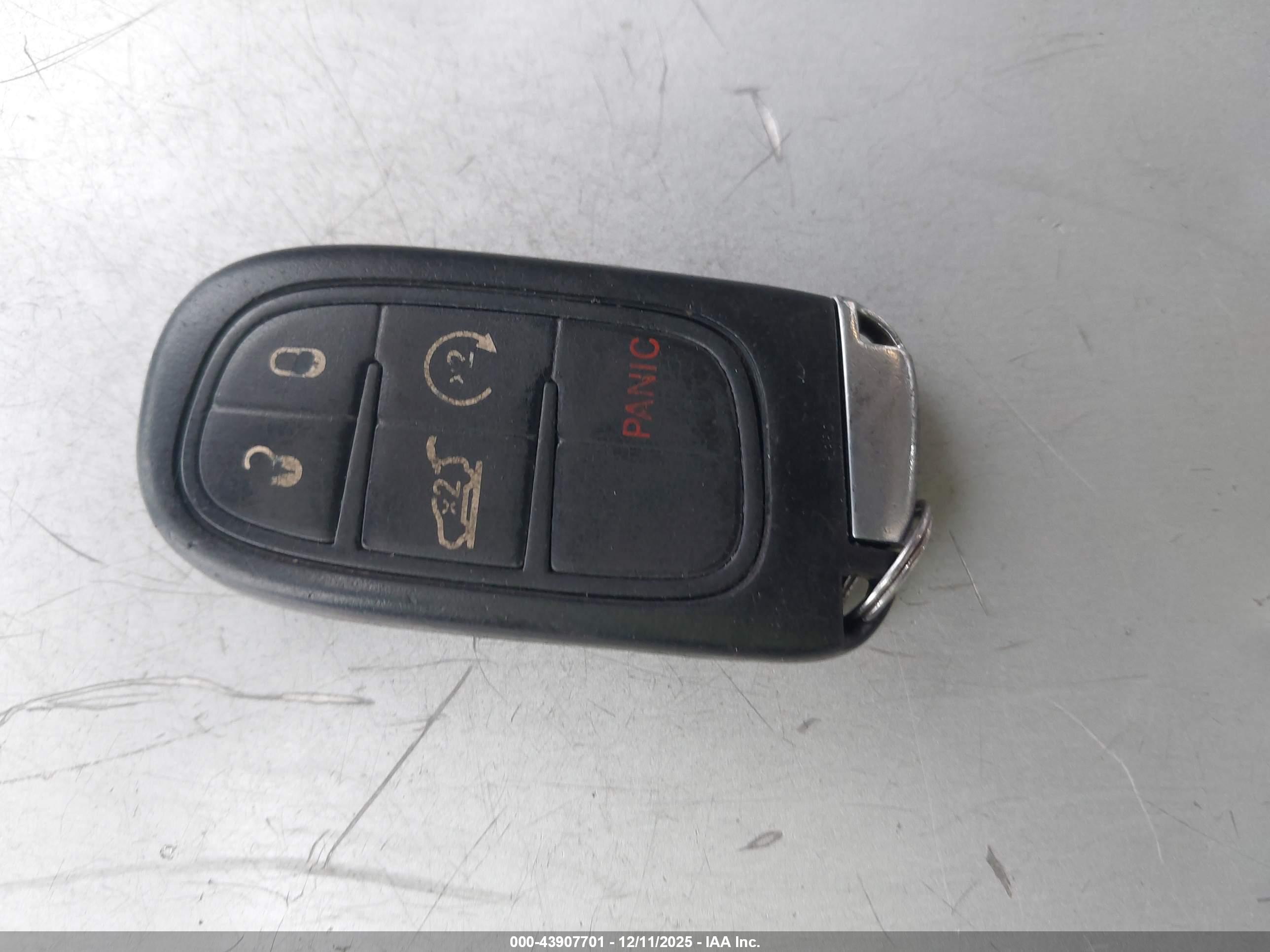 JEEP CHEROKEE image 11
