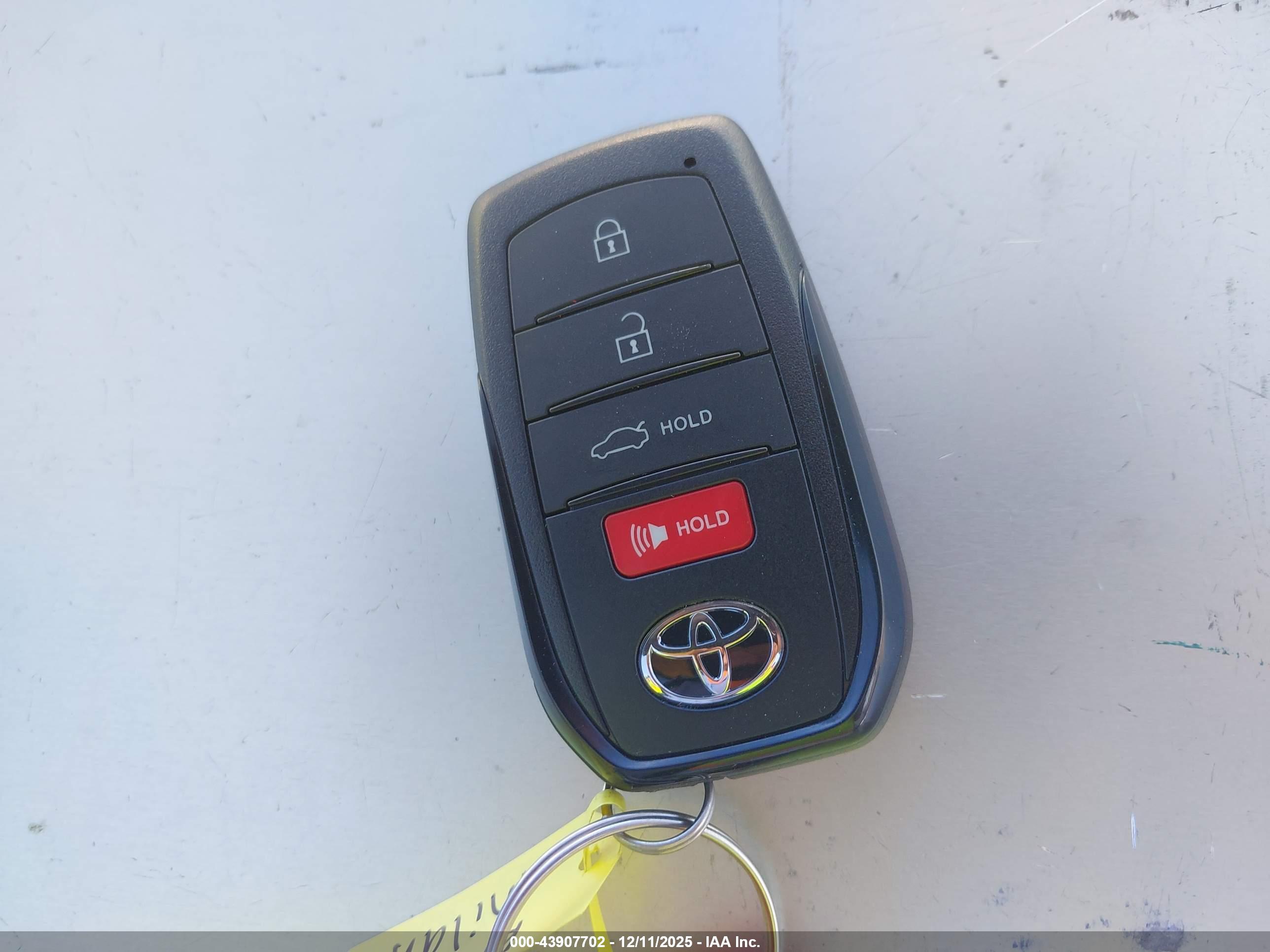 TOYOTA COROLLA image 11