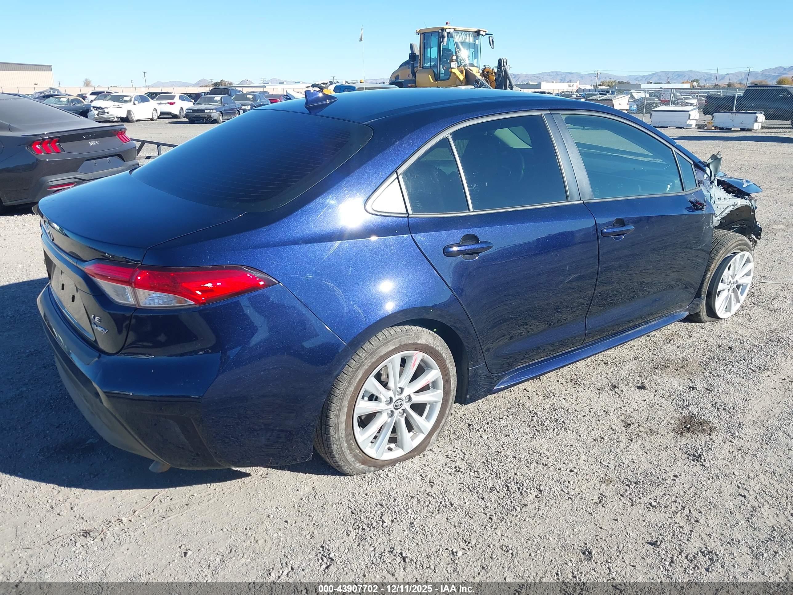 TOYOTA COROLLA image 4