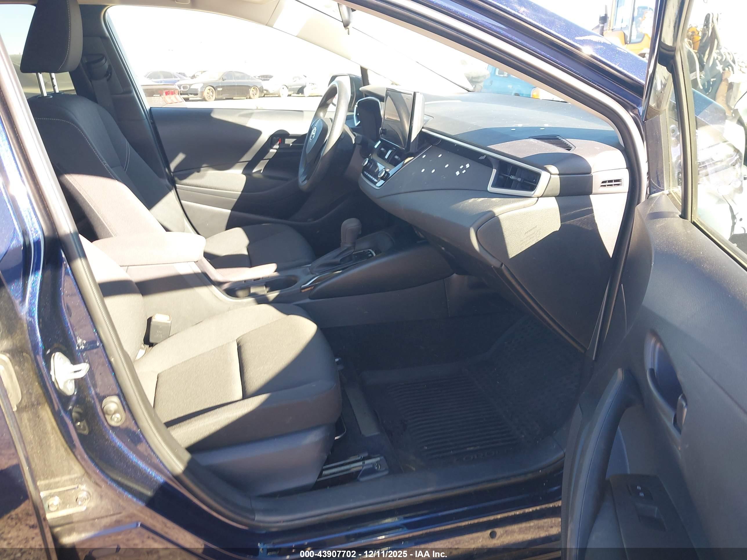 TOYOTA COROLLA image 5