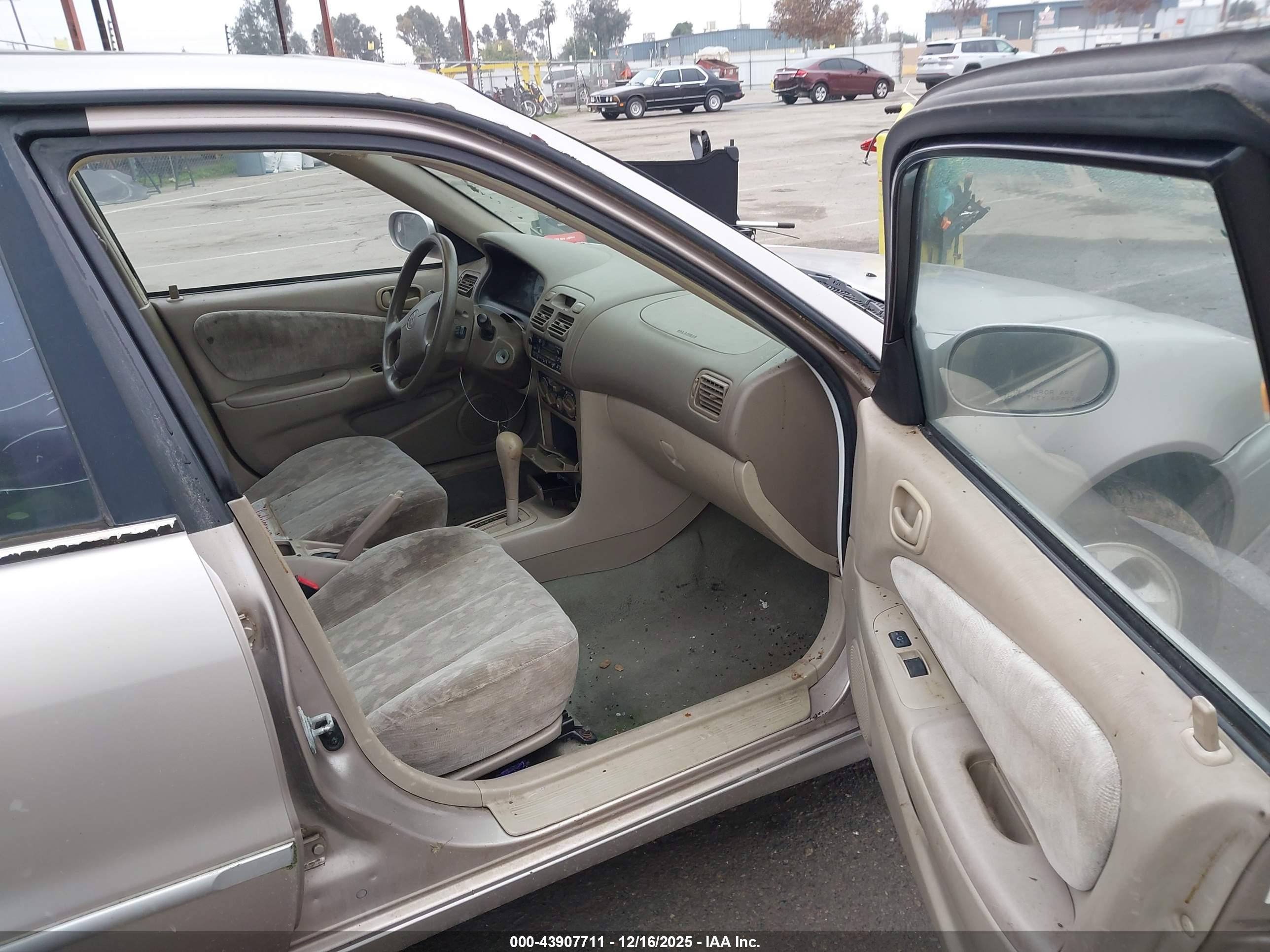 TOYOTA COROLLA image 5