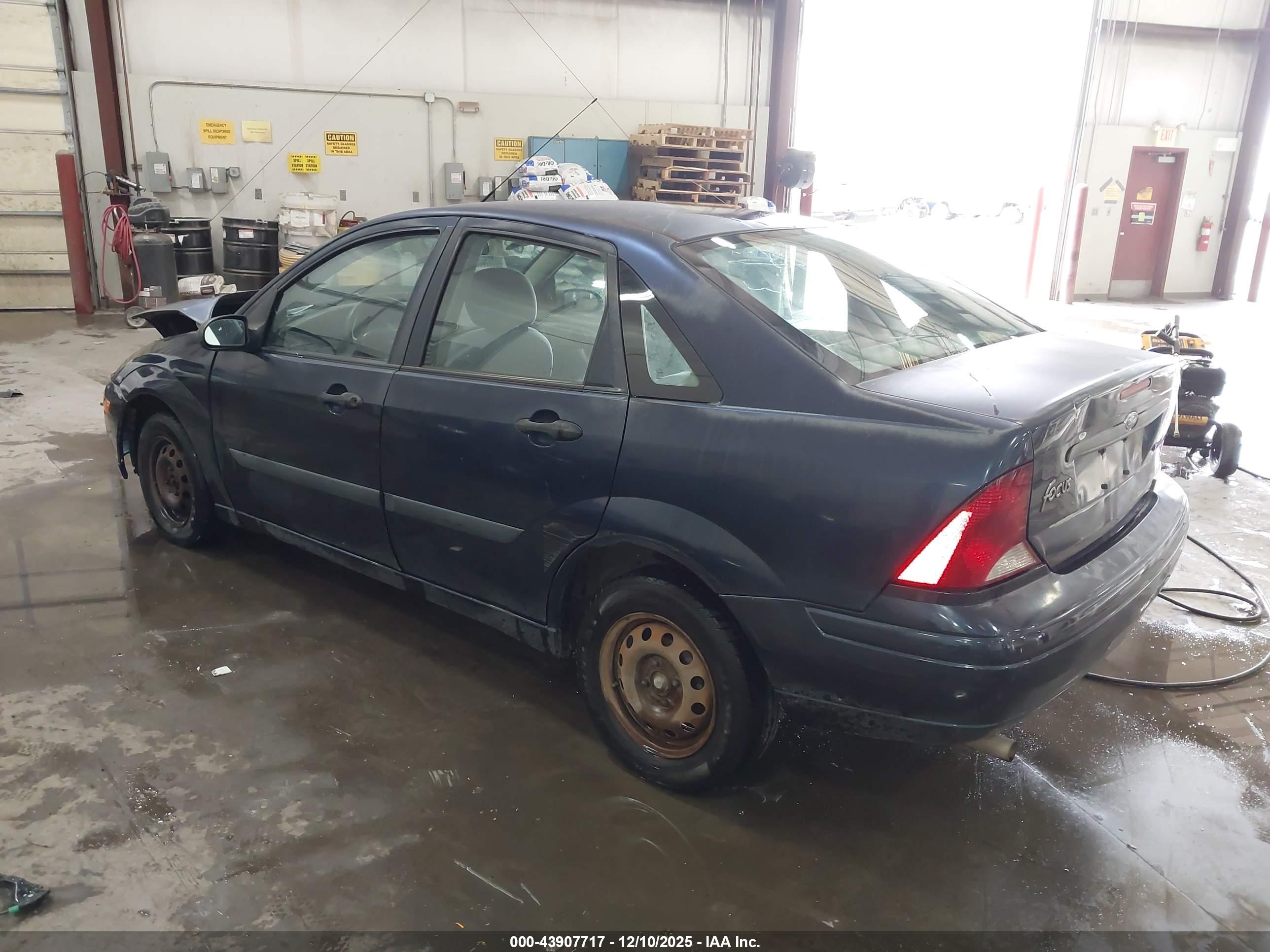 FORD FOCUS image 3