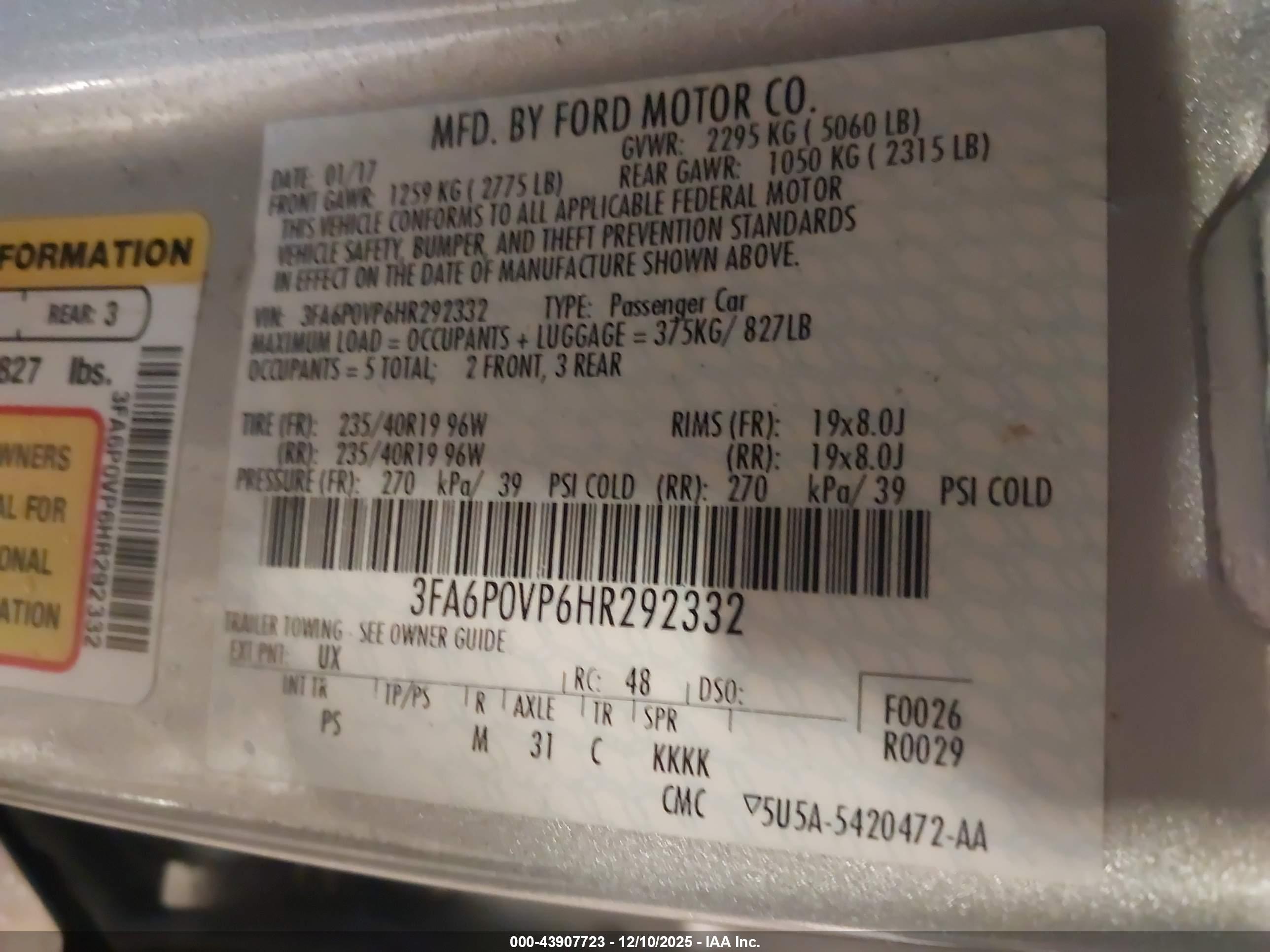 FORD FUSION image 9