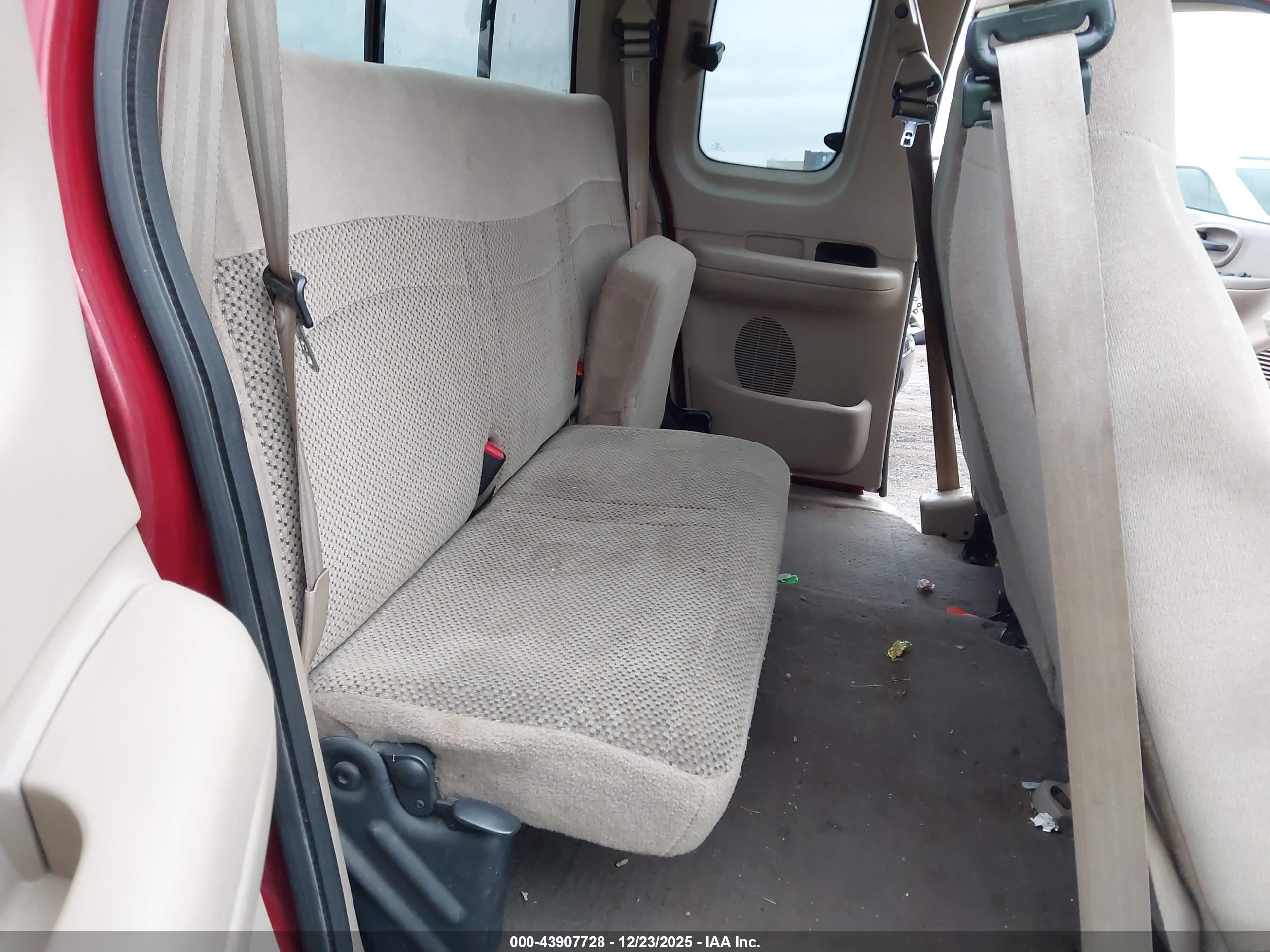 FORD F-150 image 8
