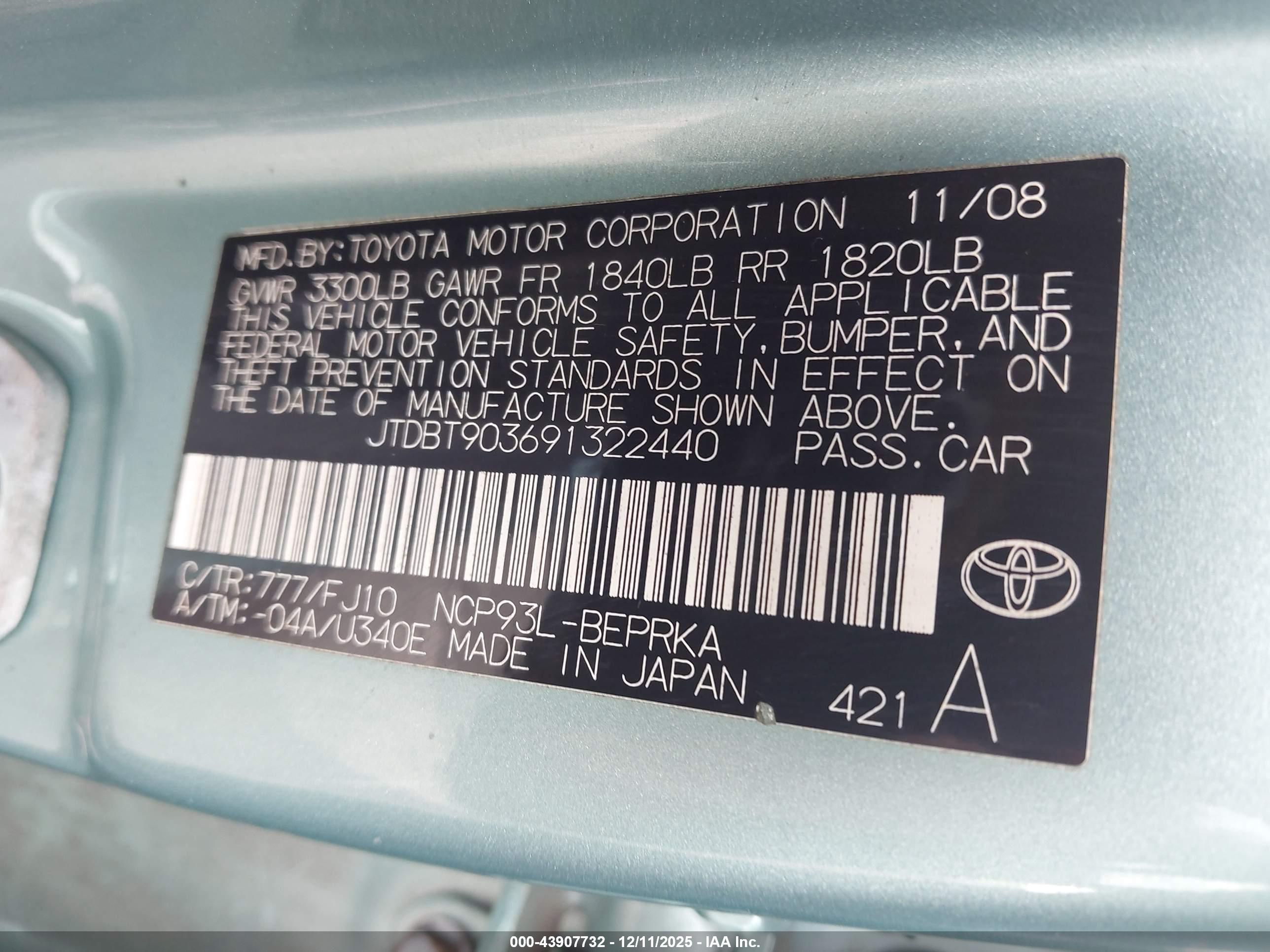 TOYOTA YARIS image 9
