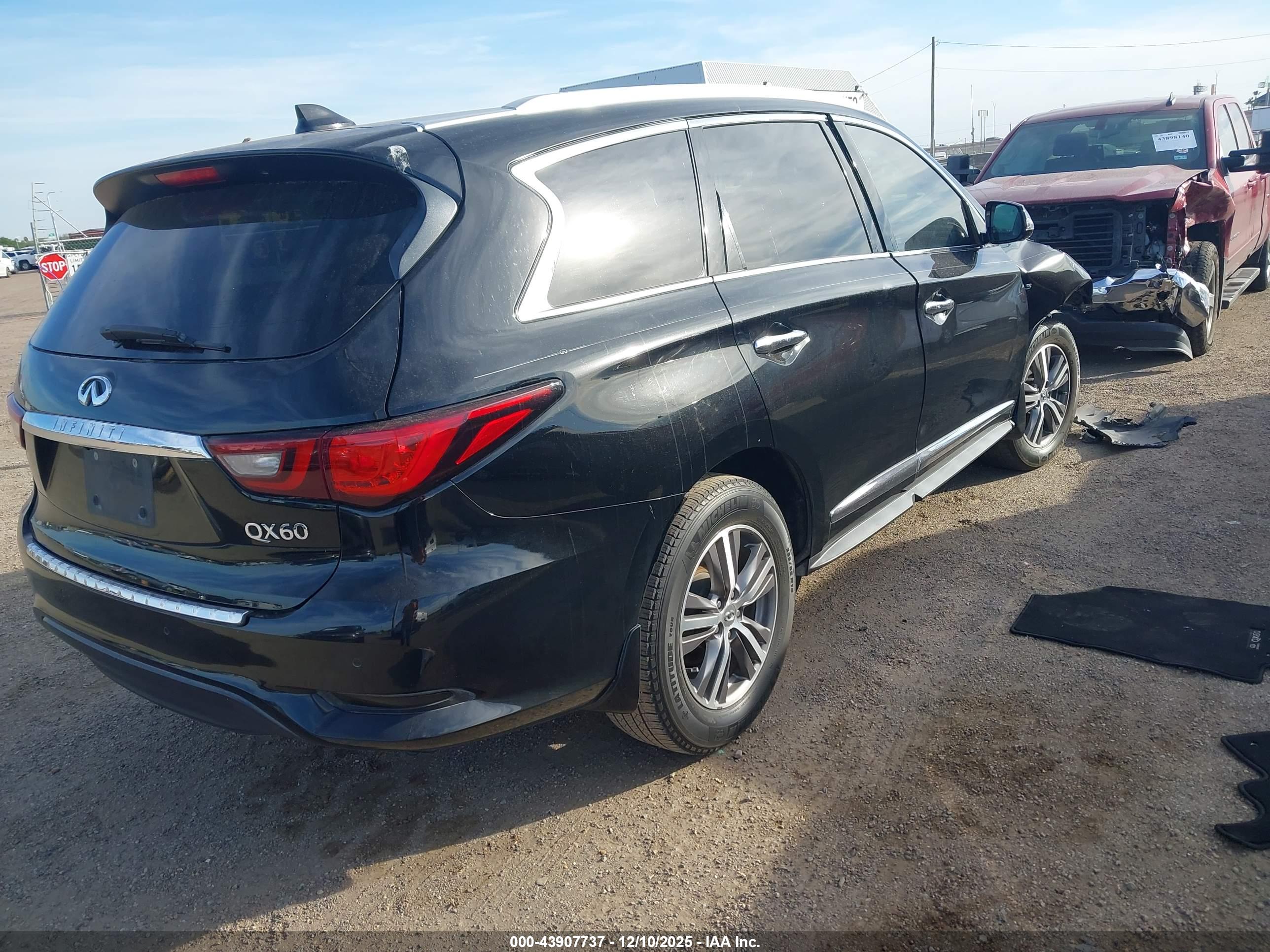 INFINITI QX60 image 4