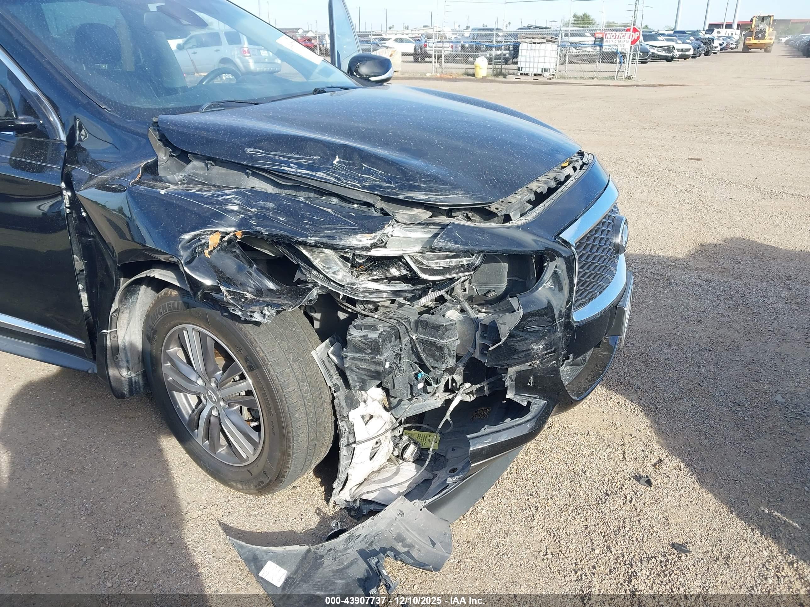 INFINITI QX60 image 6