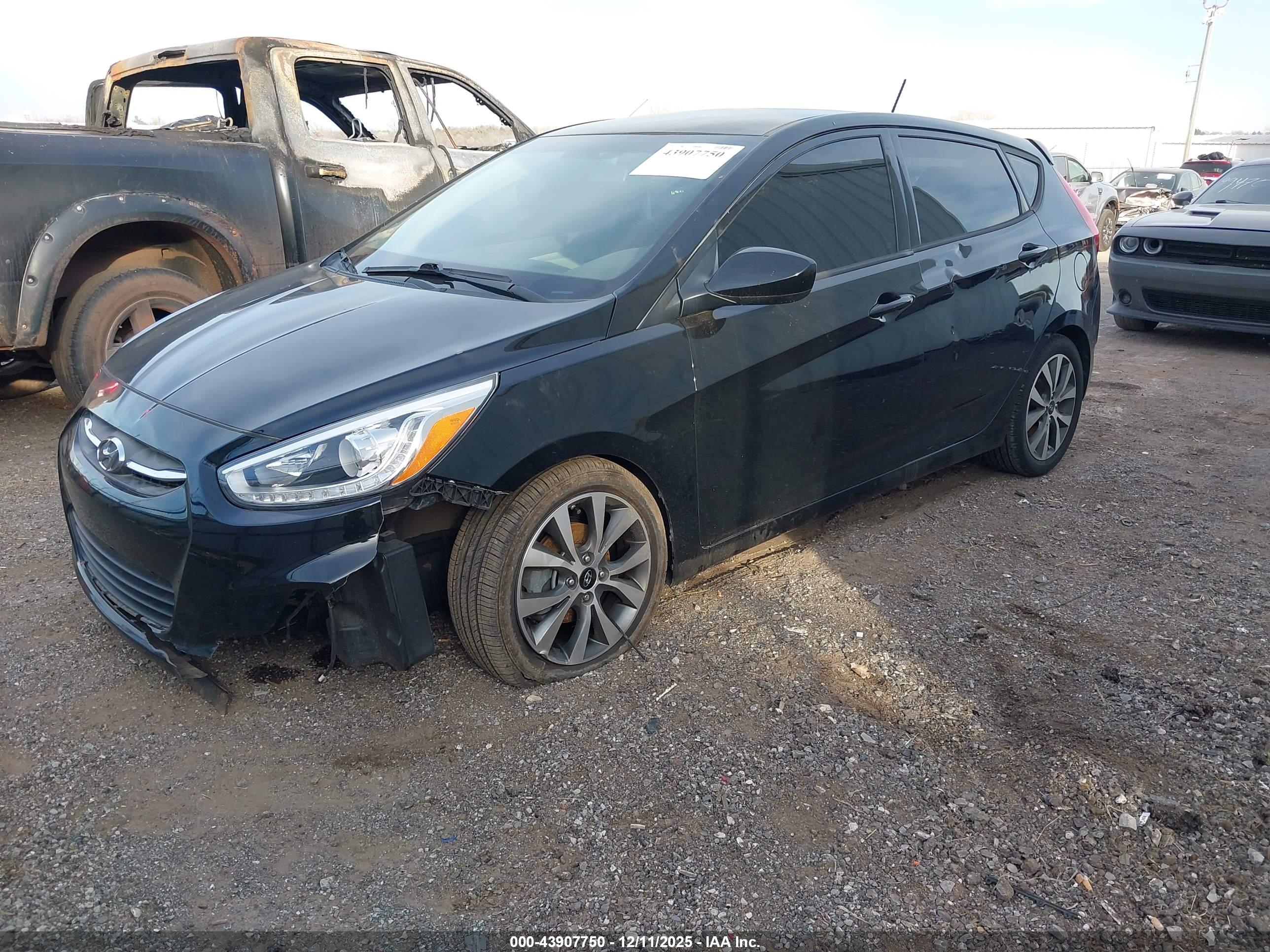 HYUNDAI ACCENT image 2