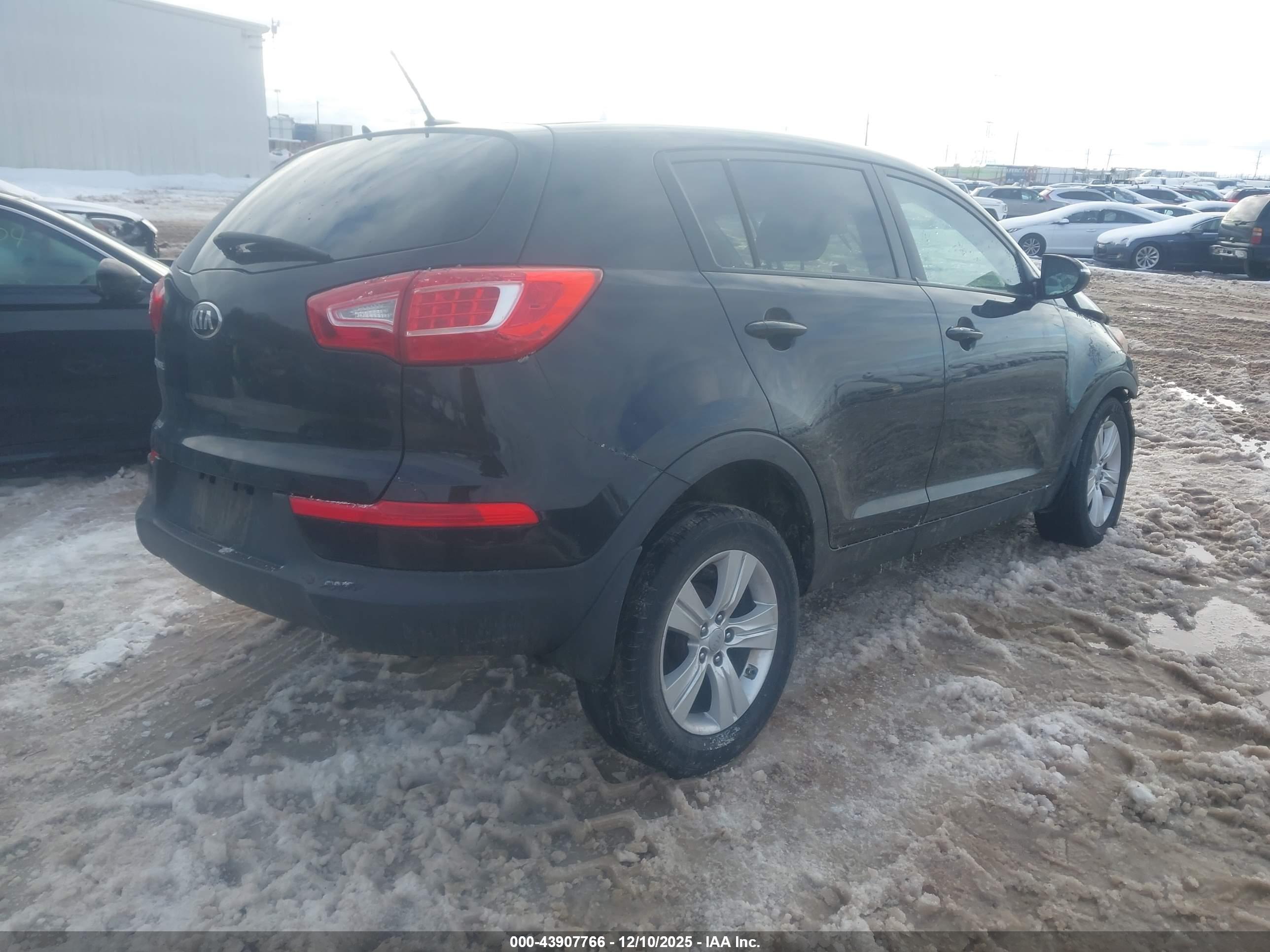 KIA SPORTAGE image 4