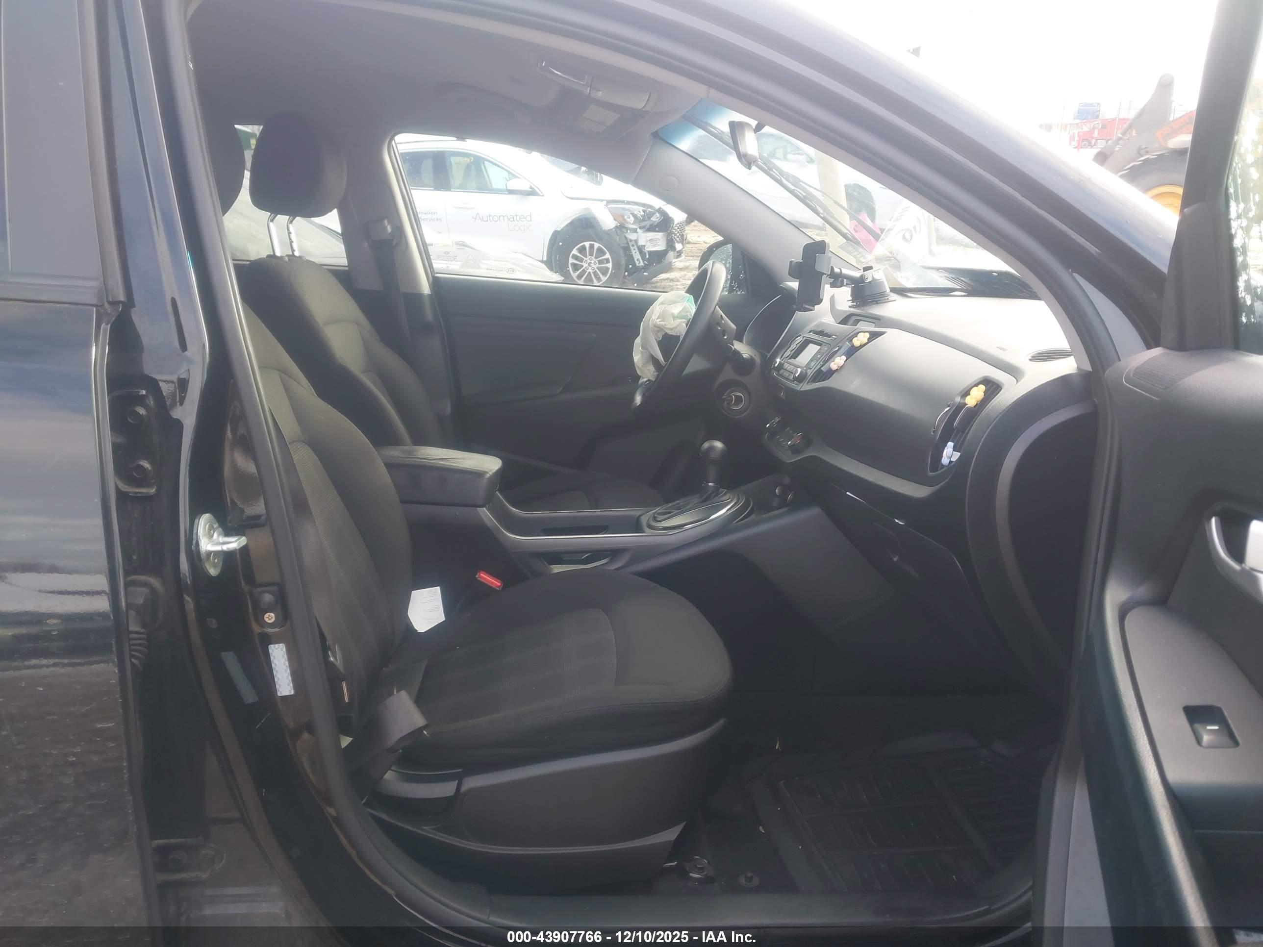 KIA SPORTAGE image 5