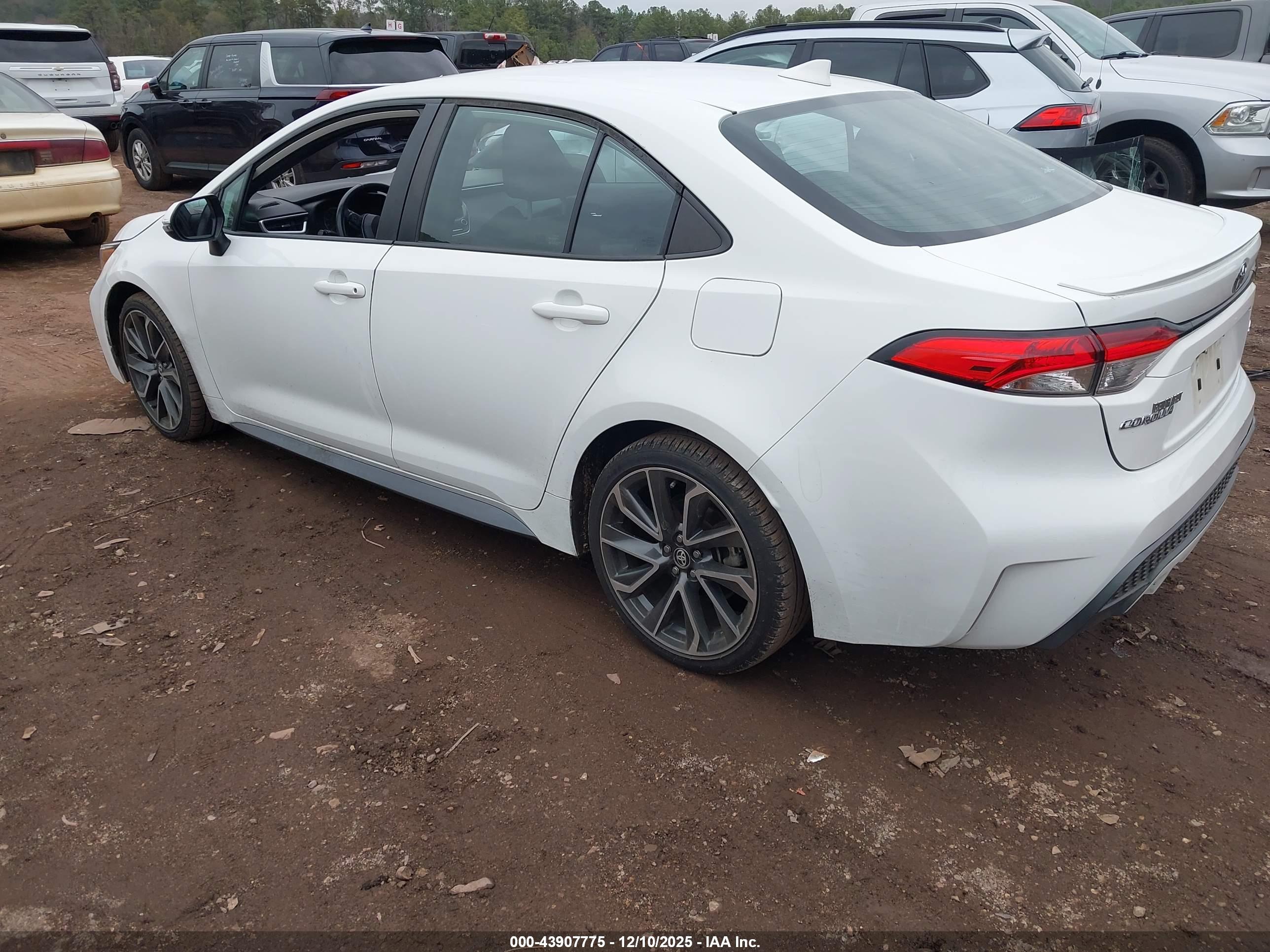 TOYOTA COROLLA image 3