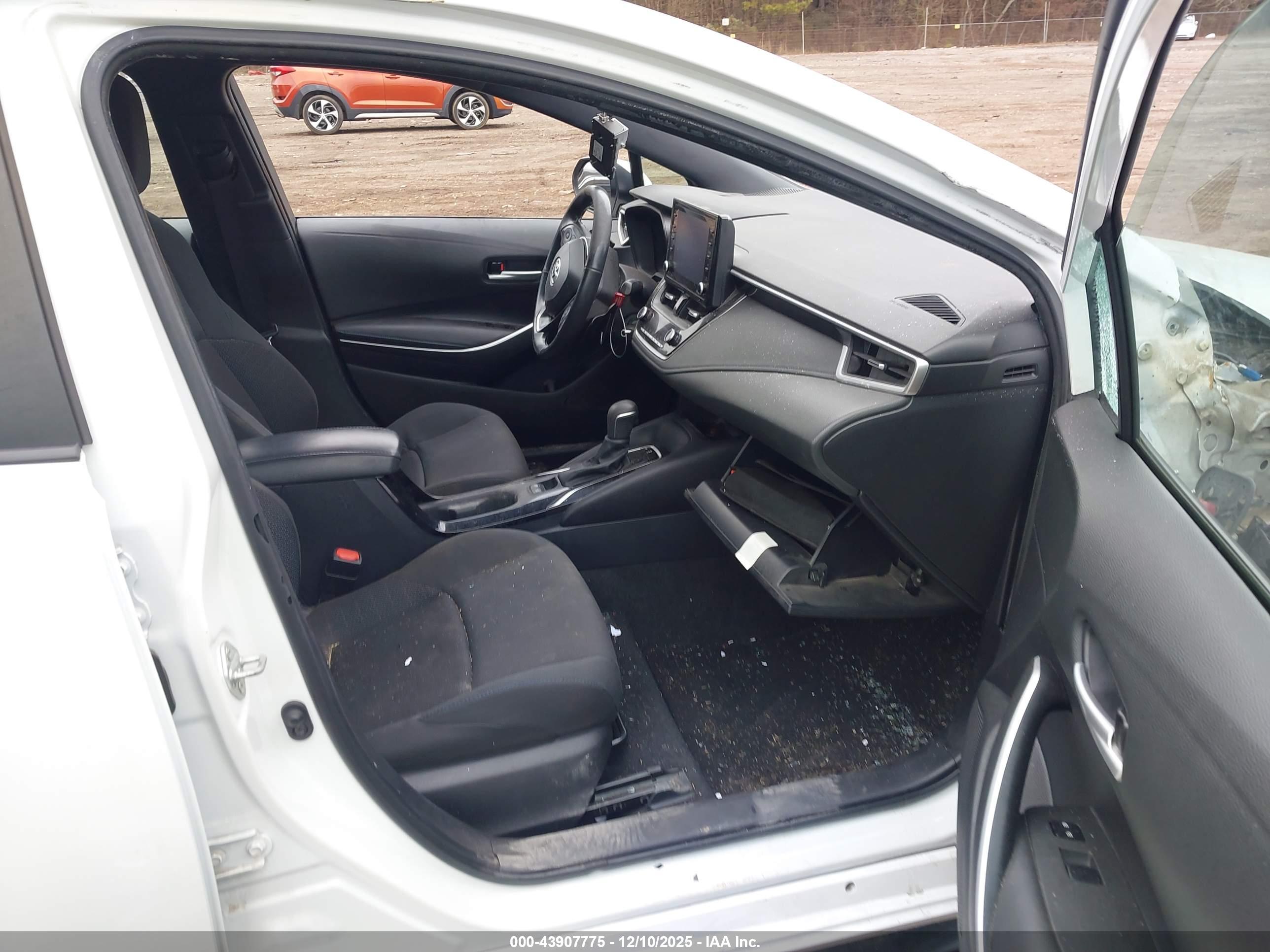 TOYOTA COROLLA image 5