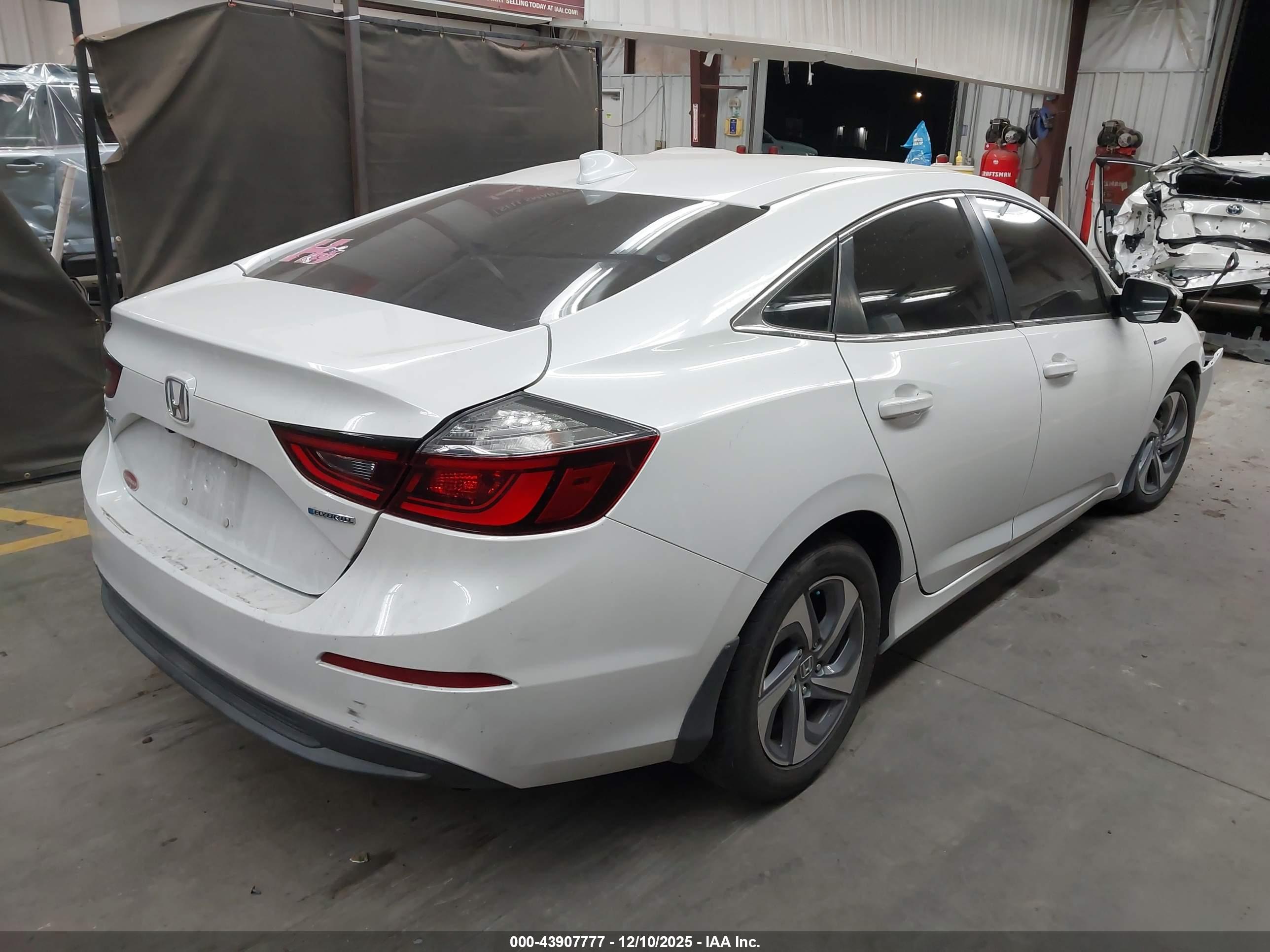HONDA INSIGHT image 4