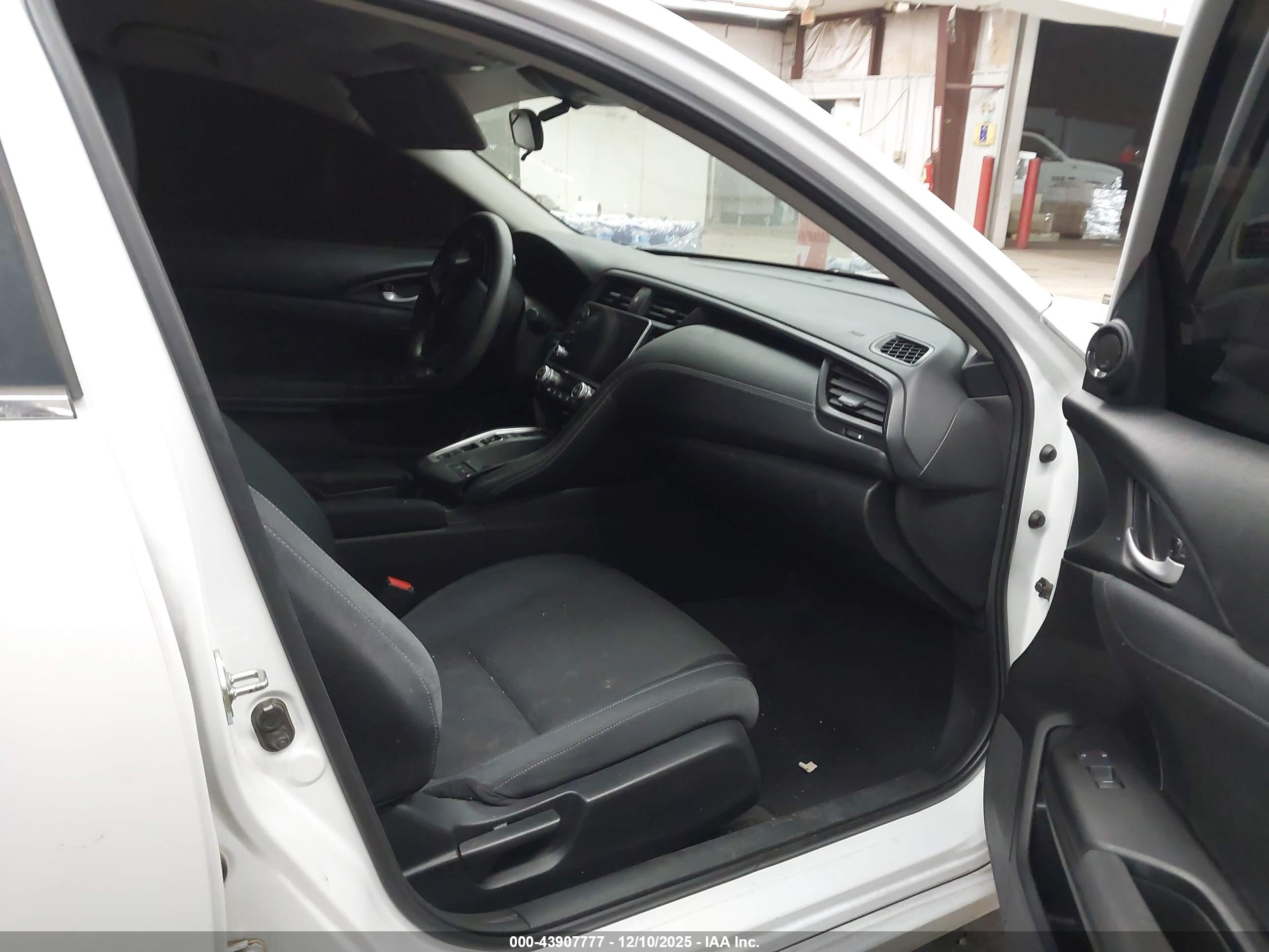 HONDA INSIGHT image 5