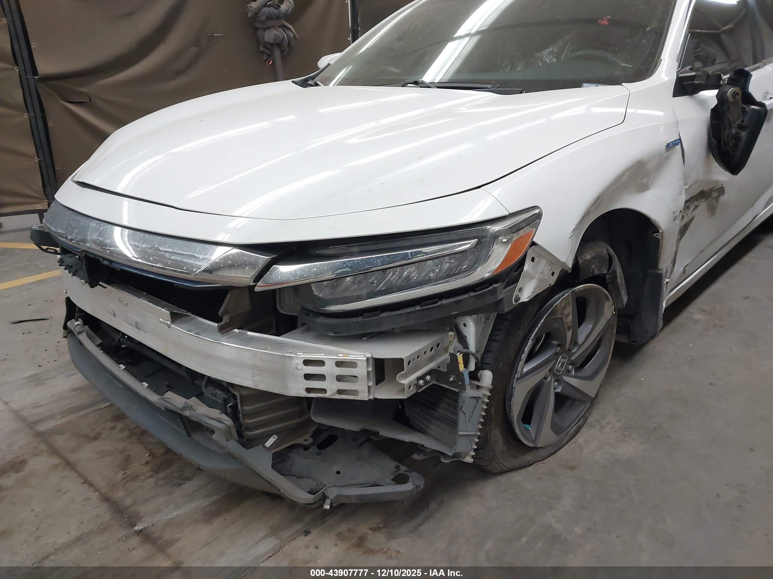 HONDA INSIGHT image 6