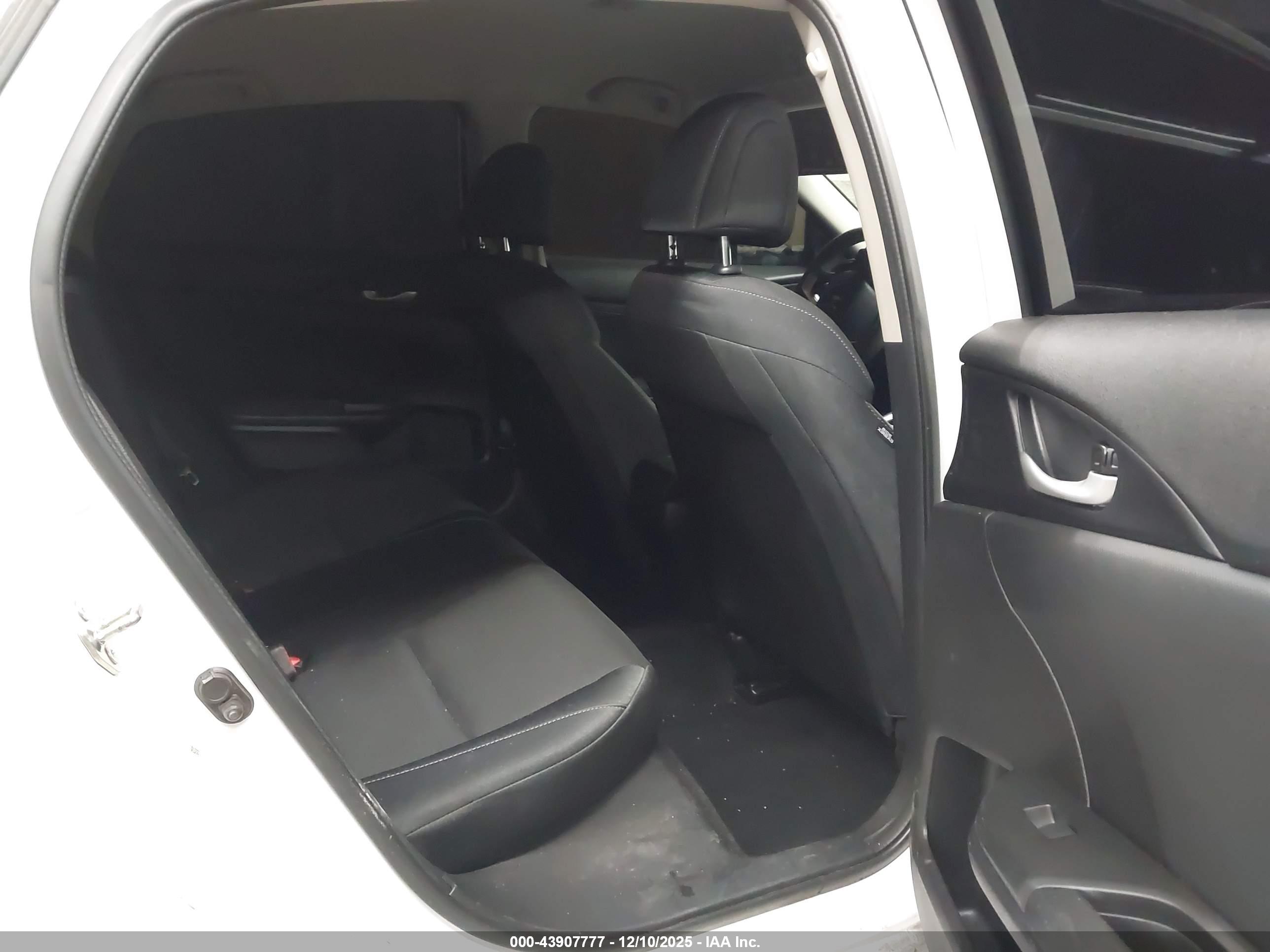 HONDA INSIGHT image 8