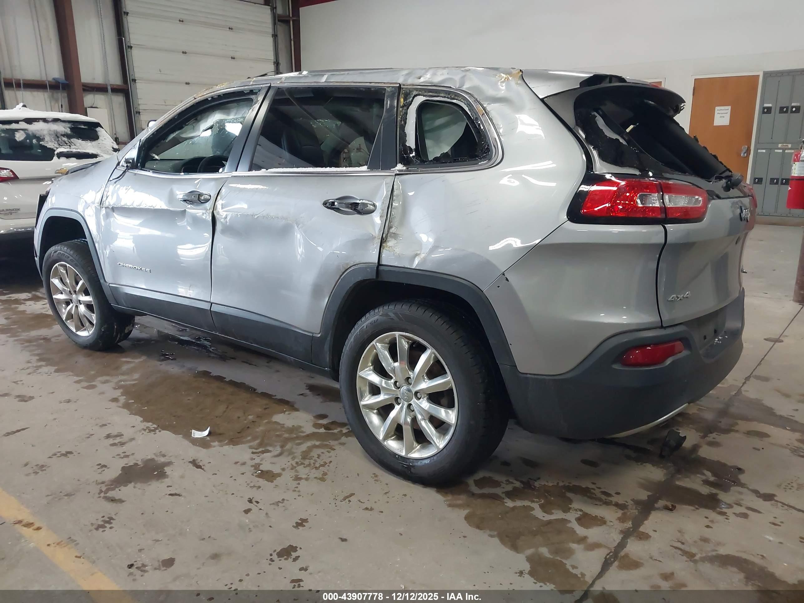 JEEP CHEROKEE image 3