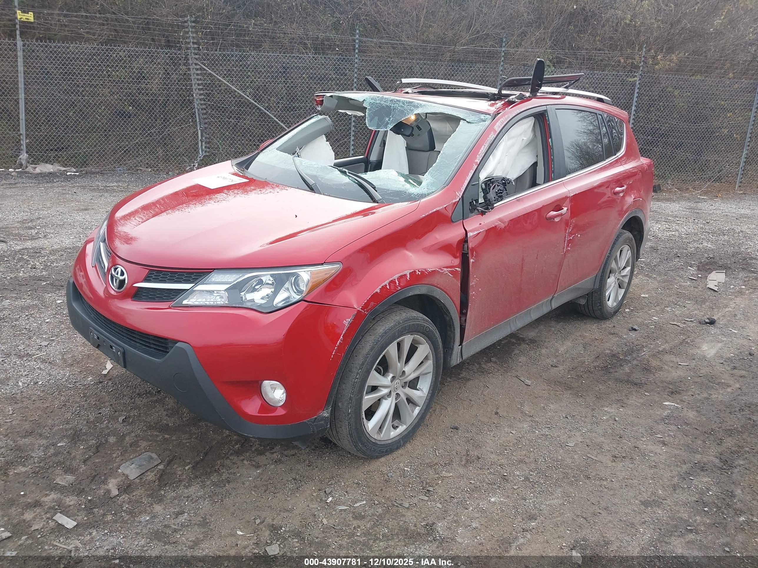 TOYOTA RAV4 image 2