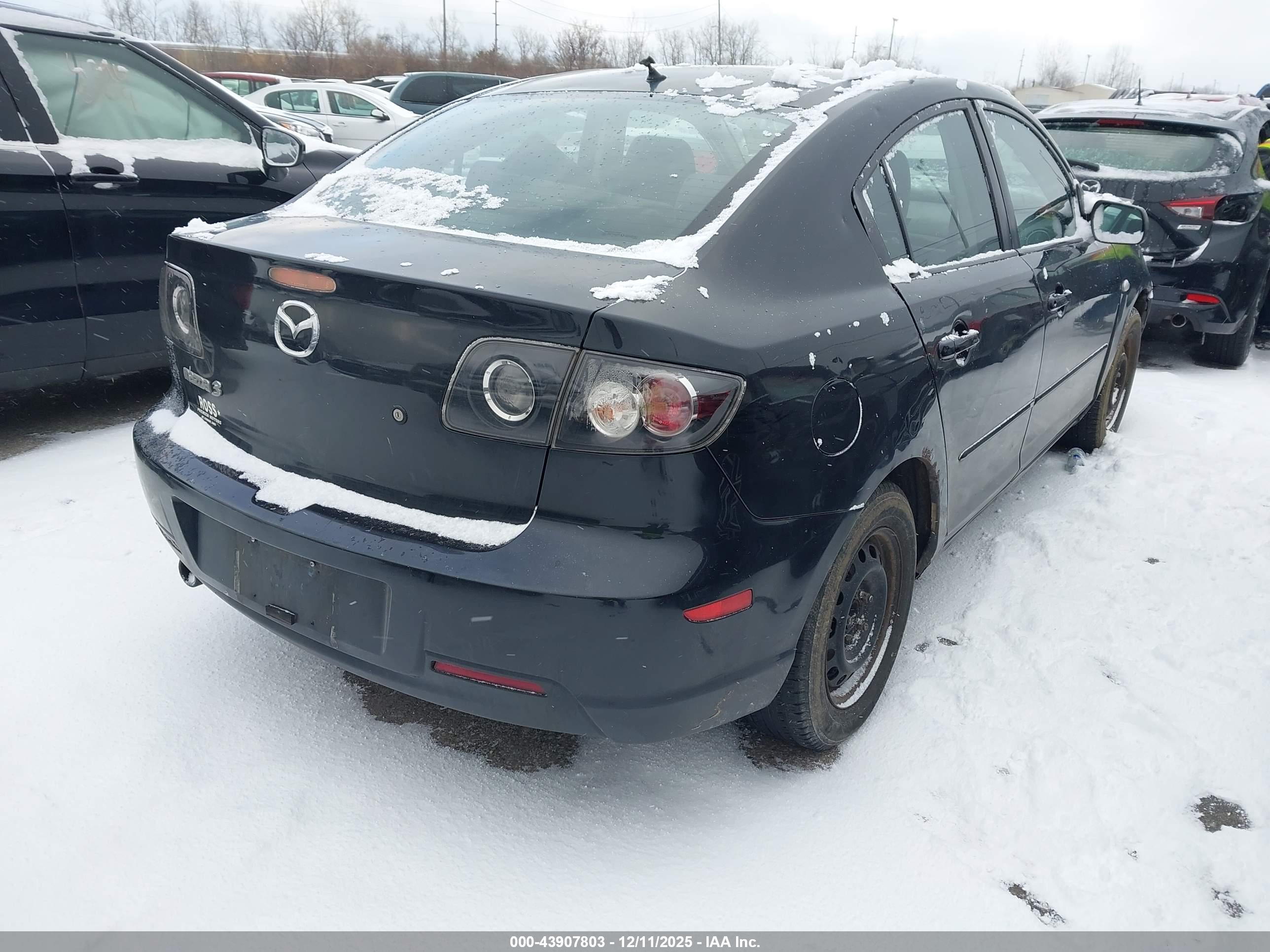 MAZDA MAZDA3 image 4