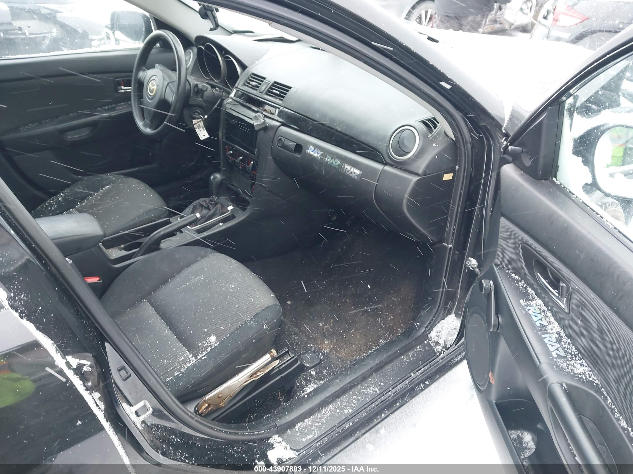 MAZDA MAZDA3 image 5