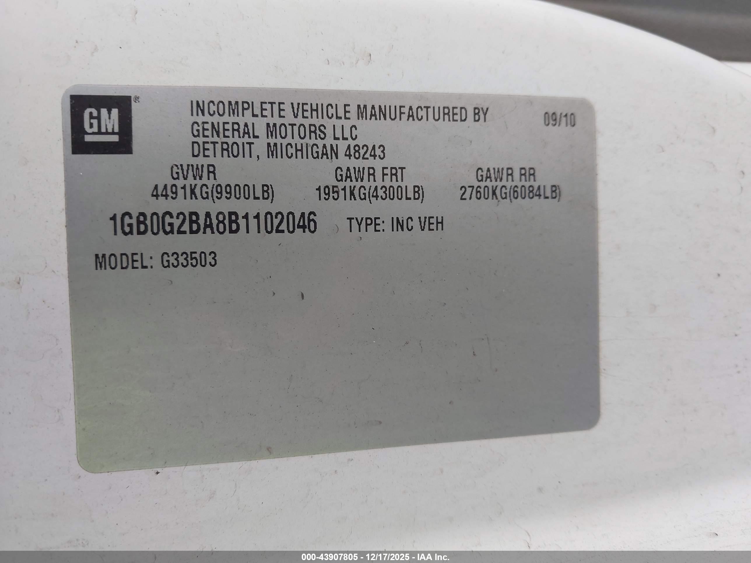 CHEVROLET EXPRESS image 9