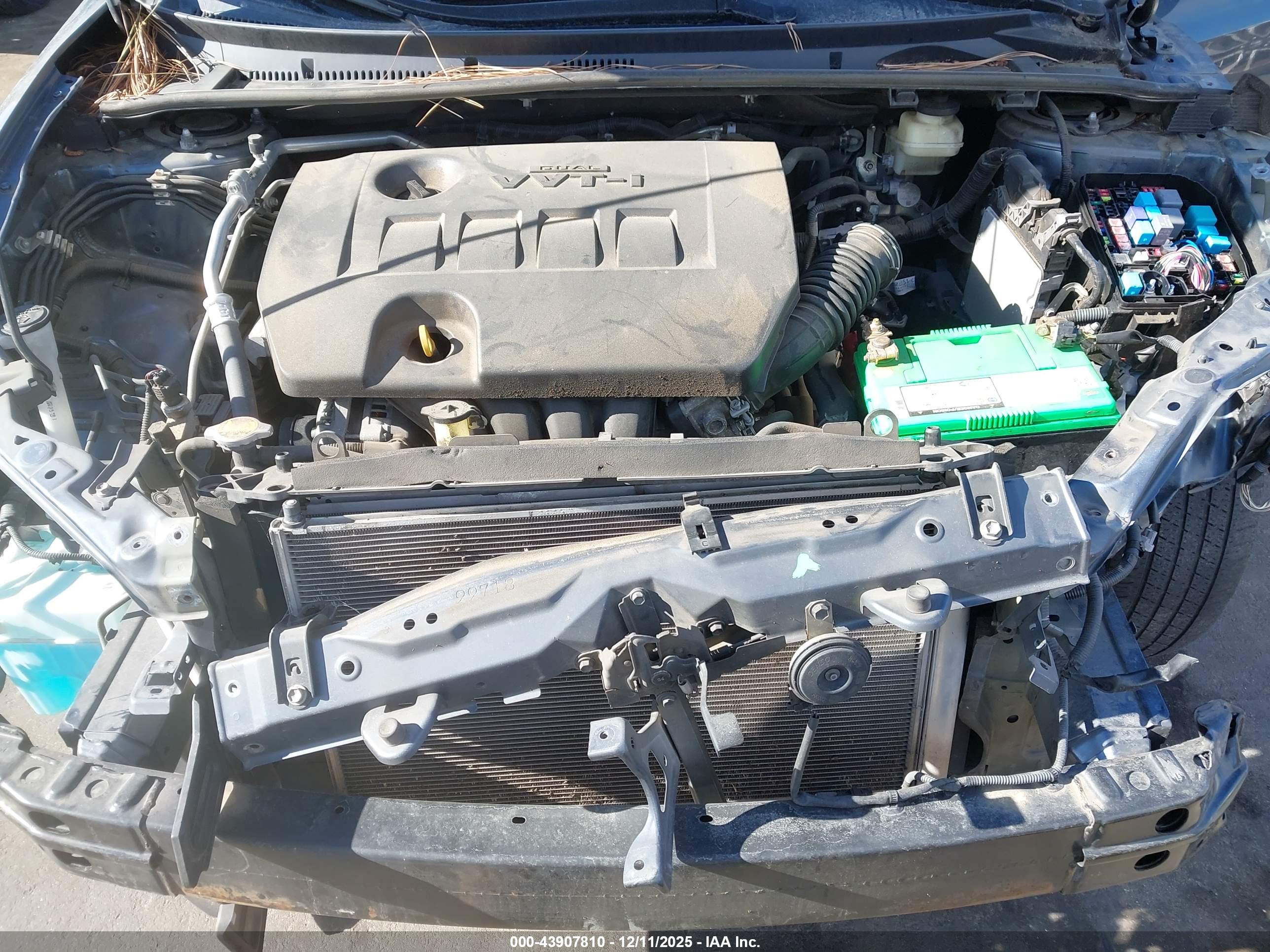 TOYOTA COROLLA image 10