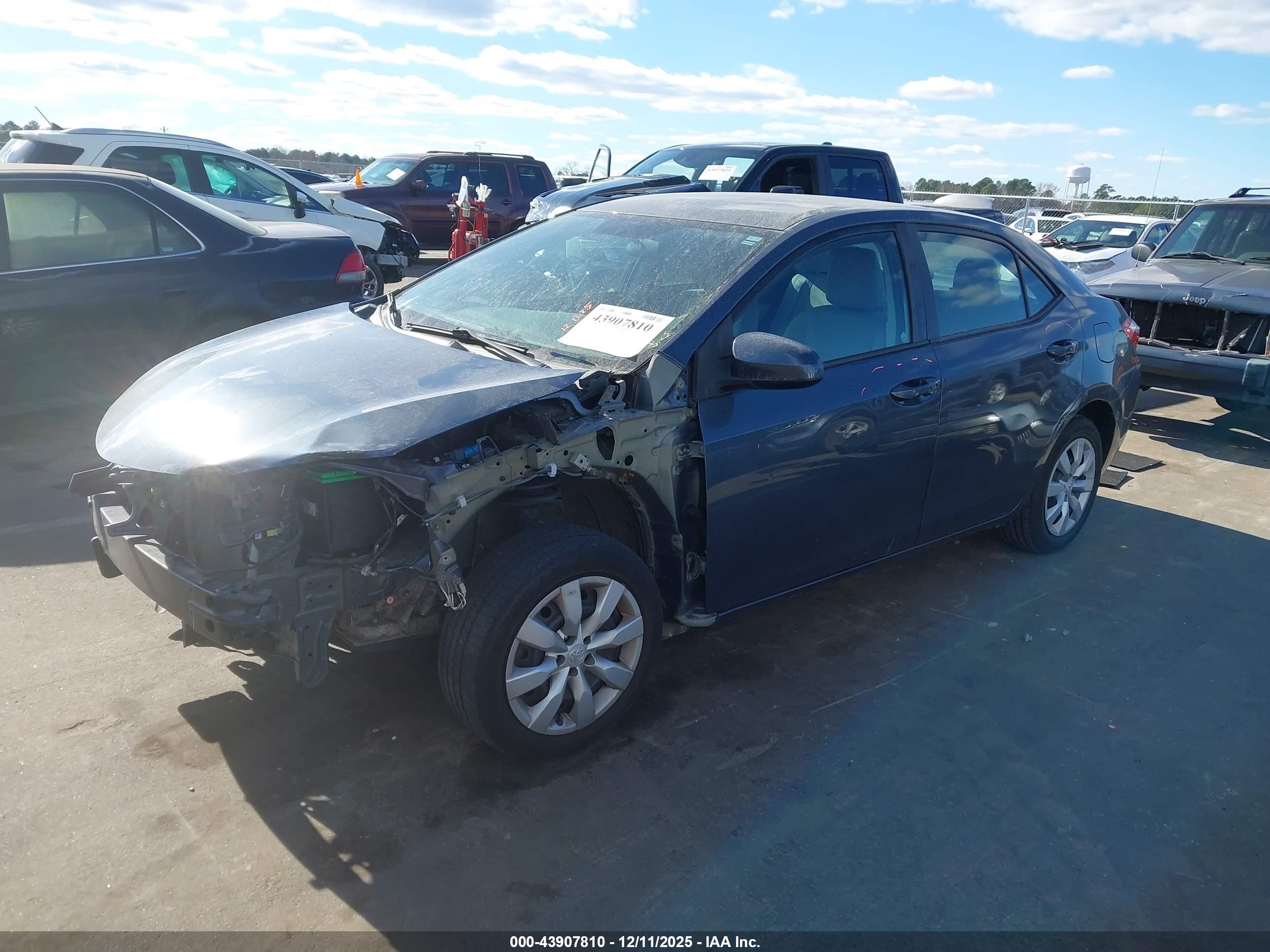 TOYOTA COROLLA image 2