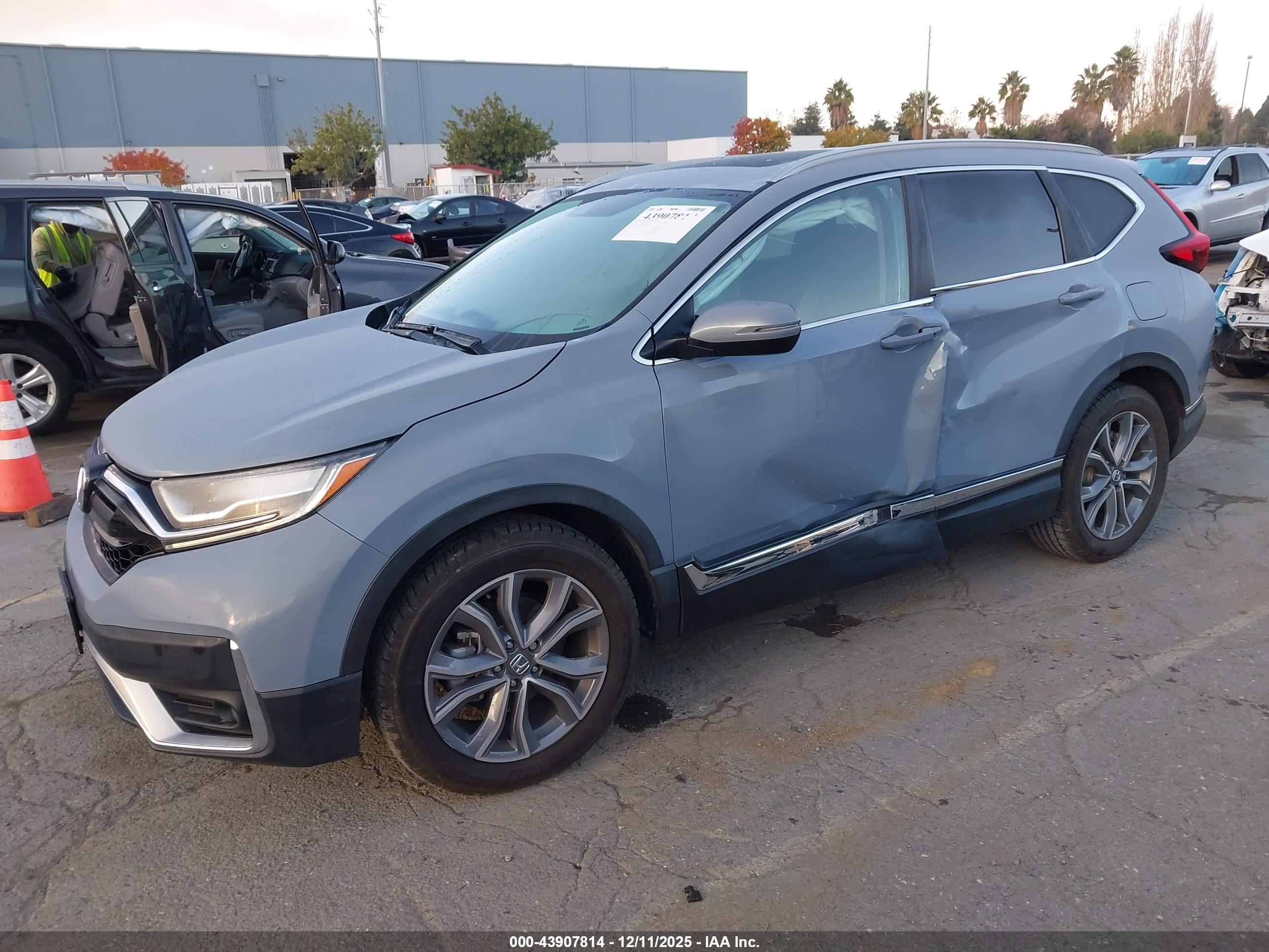 HONDA CR-V image 2