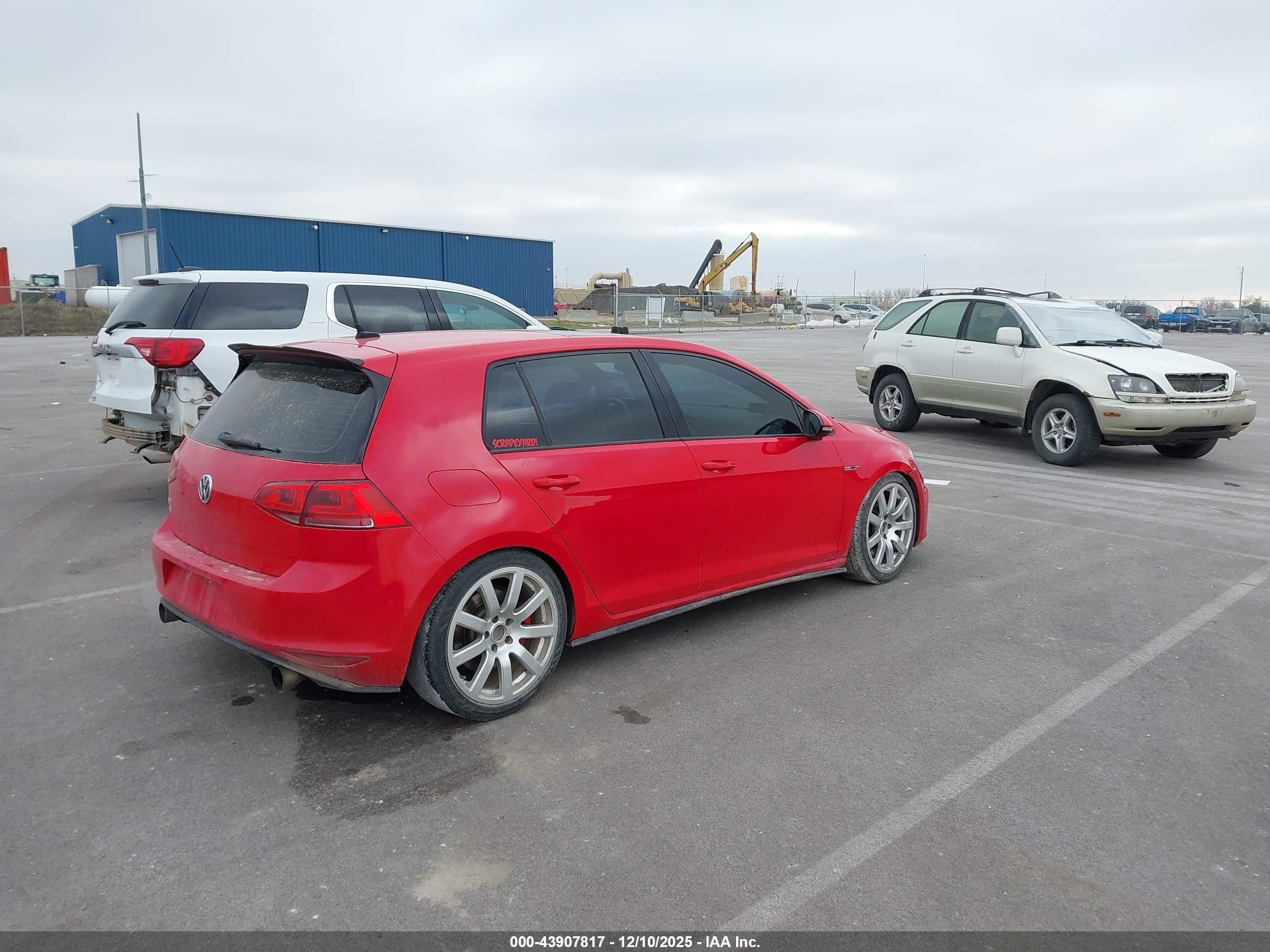 VOLKSWAGEN GOLF image 4