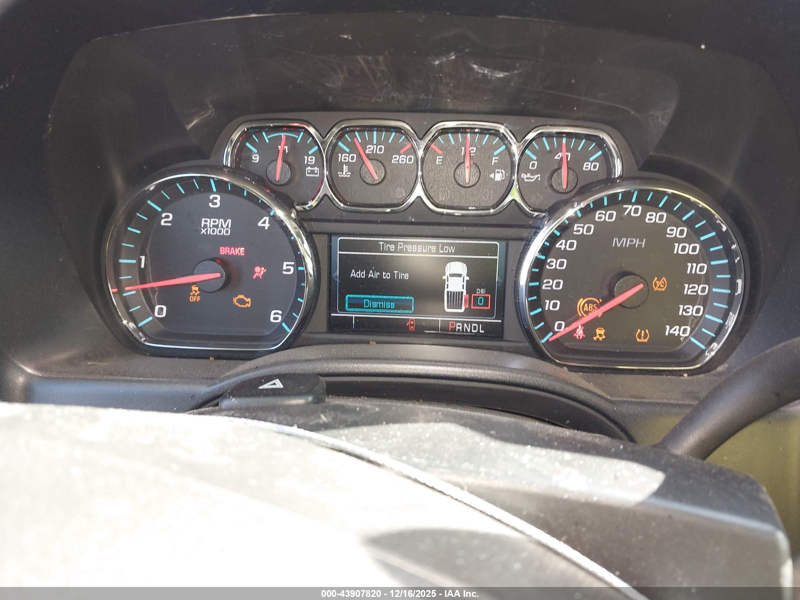 CHEVROLET SILVERADO image 7