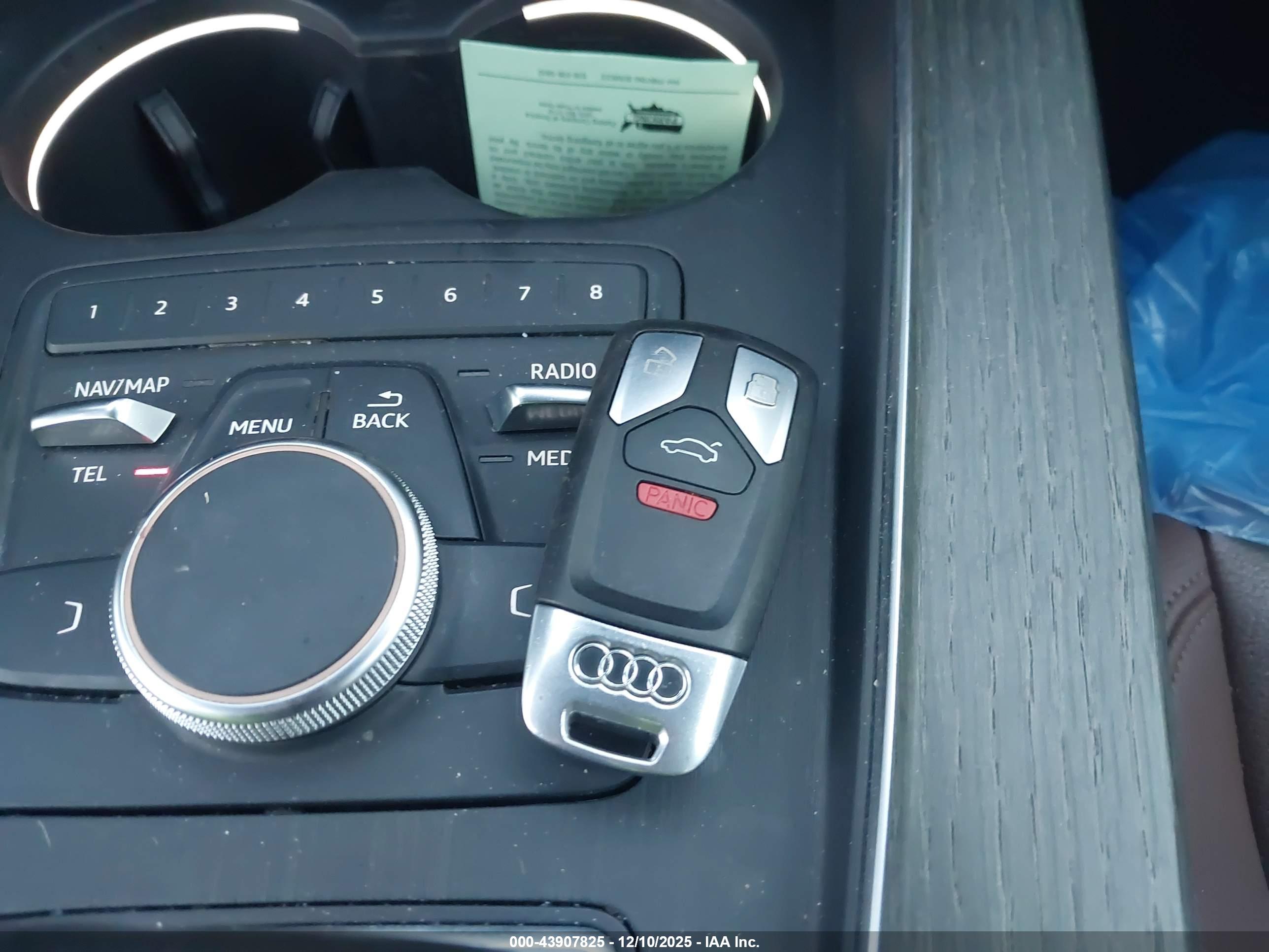 AUDI A4 image 11