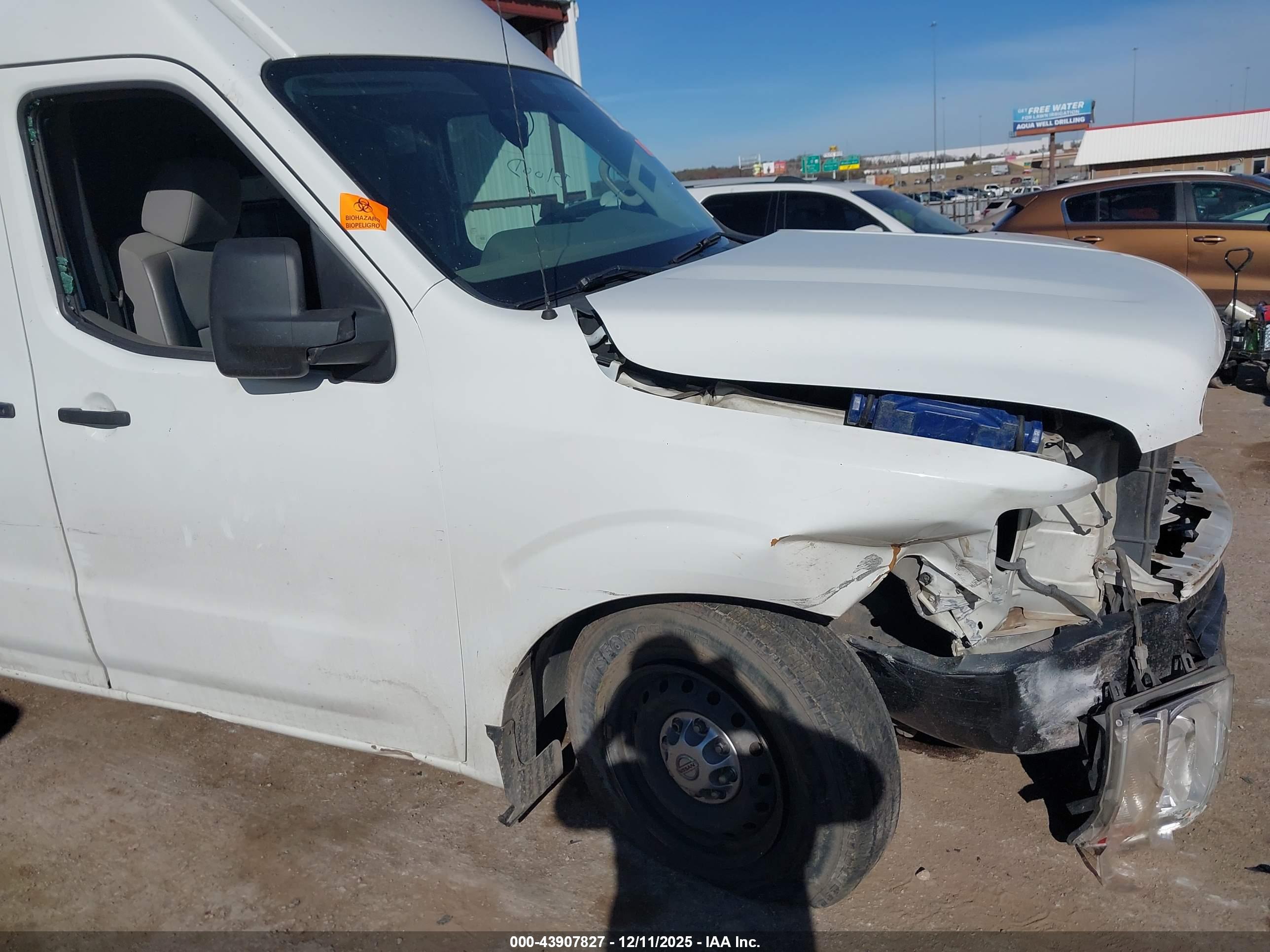 NISSAN NV image 6